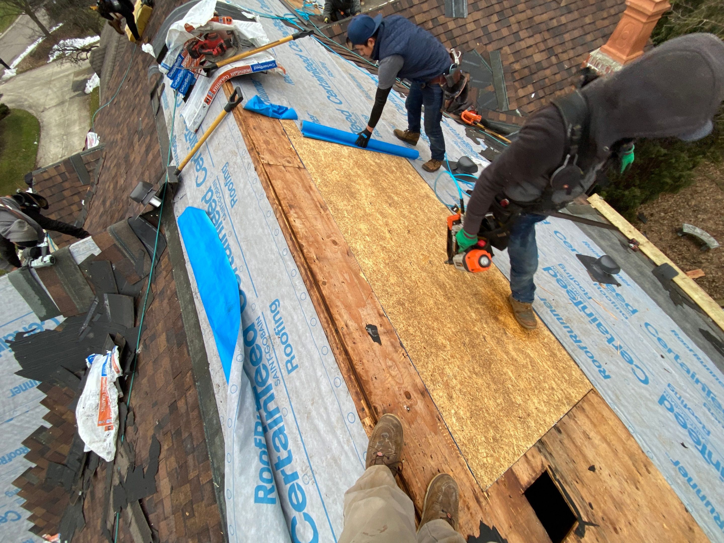 Roof Replacement using CertainTeed Landmark by 180 Contractors