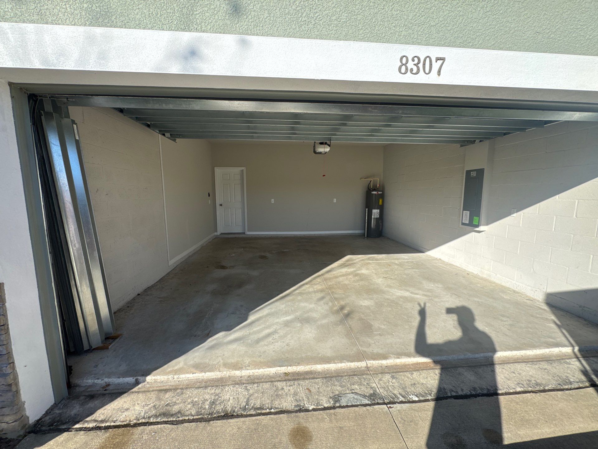 Another Wonderful Garage Transformation Using Wombat Flake by Performance Floors & Coating
