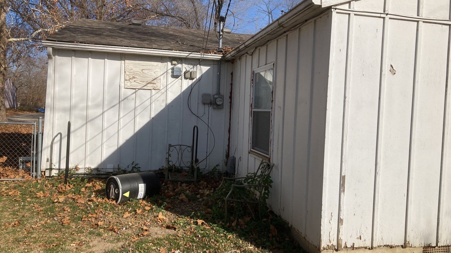 Siding Installation using Exterior Portfolio Vinyl Siding by EEC Windows, Siding & Roofing