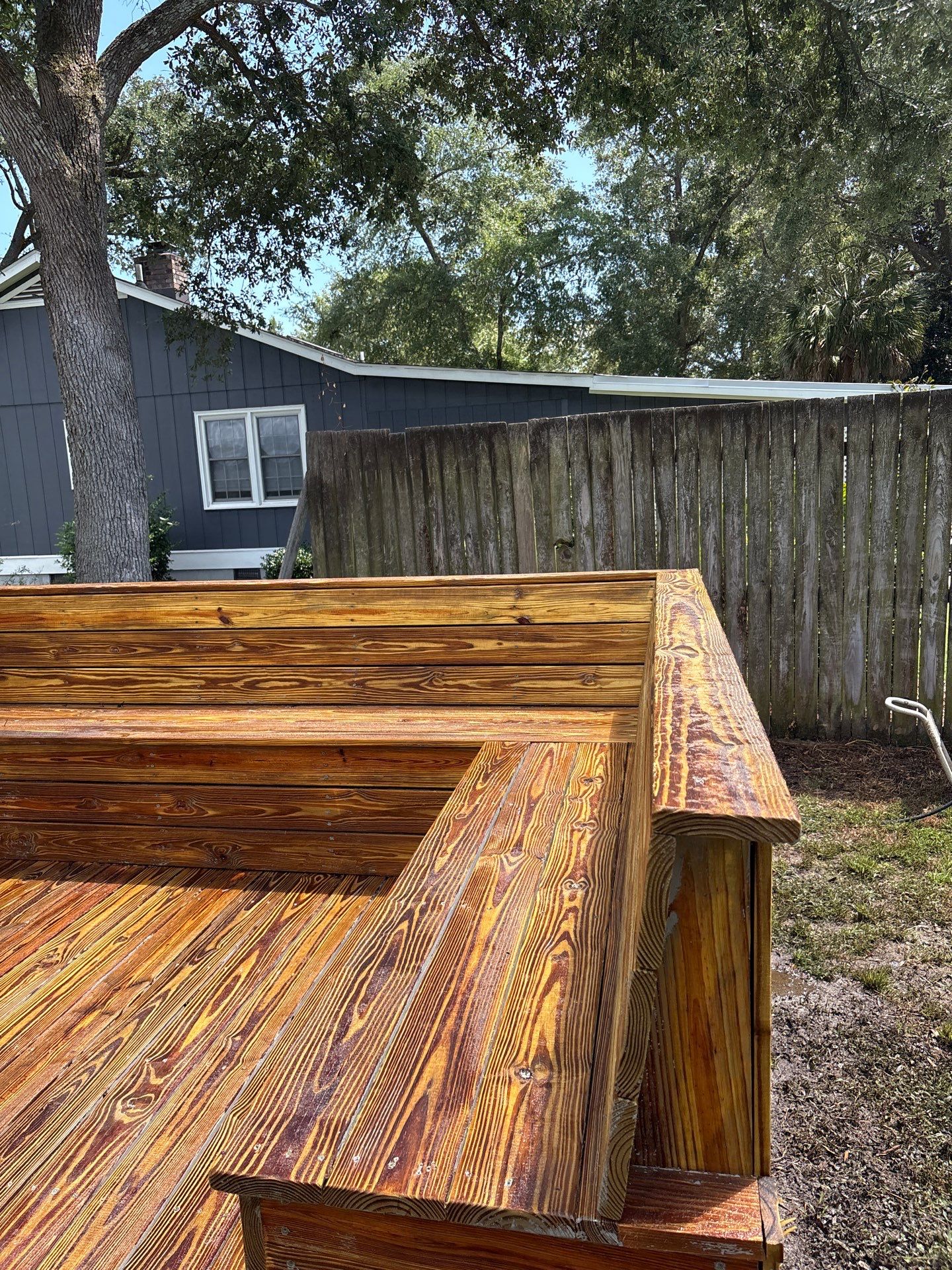 Wood Deck using Wood Sealant by DuraSeal