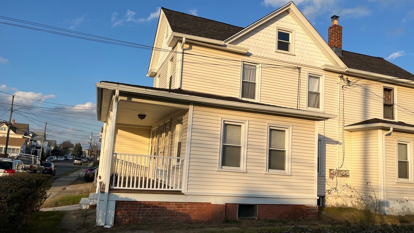 Owens Corning Duration Designer - Black Sable by A Plus Exterior