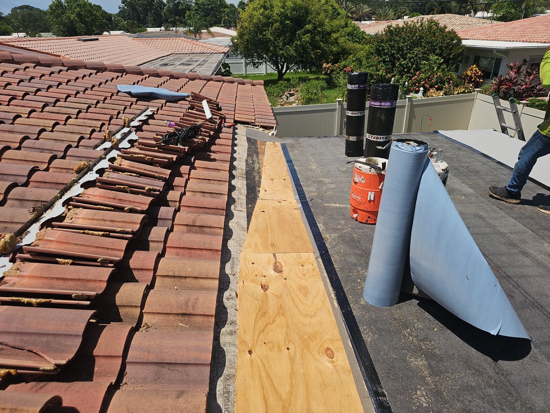 Project in Largo 33774 by Mitchell Roofing Company LLC 