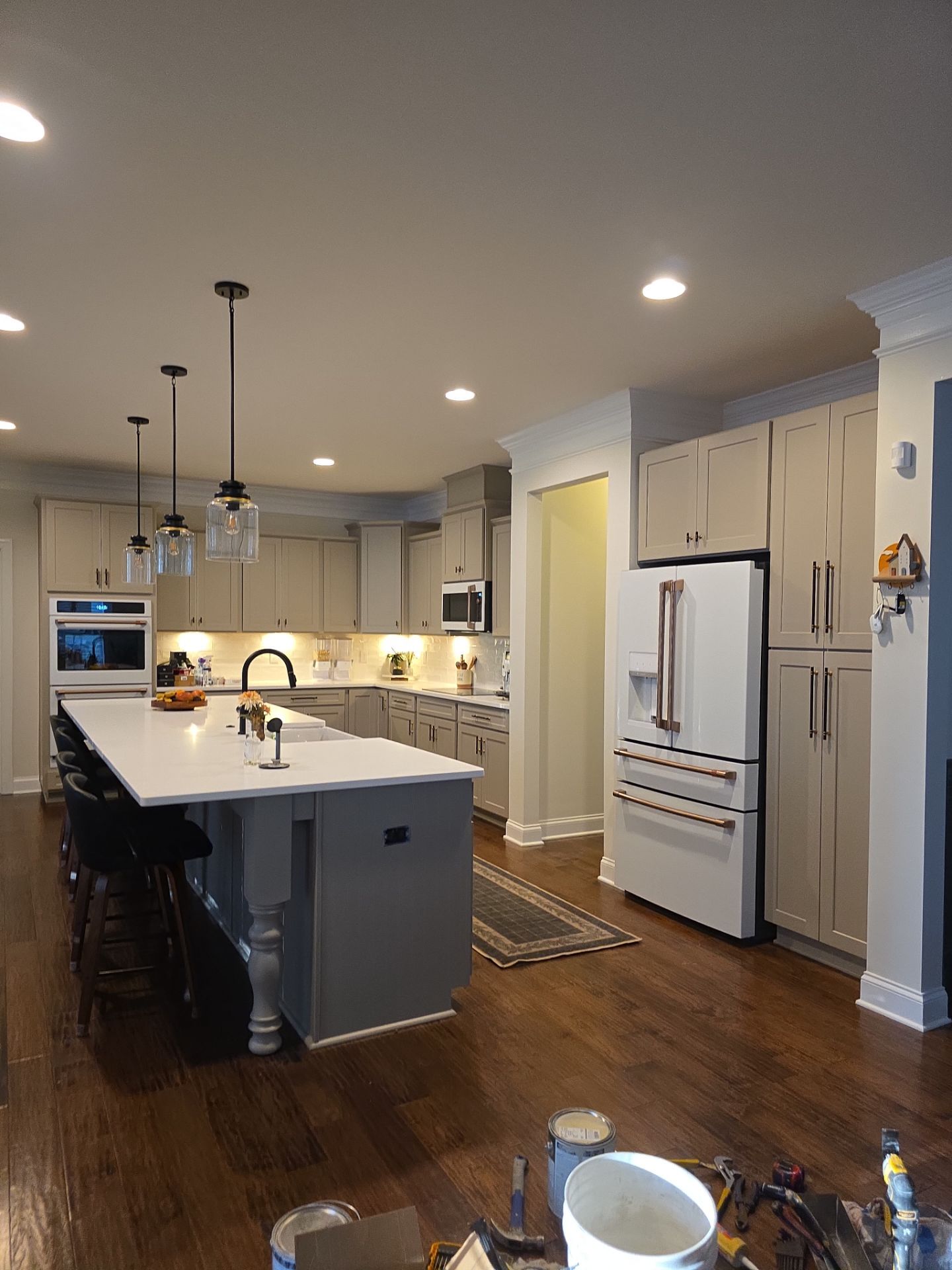 From Dated to Dazzling: A Bright Kitchen Transformation in Holly Springs by Elite Remodeling and Design LLC