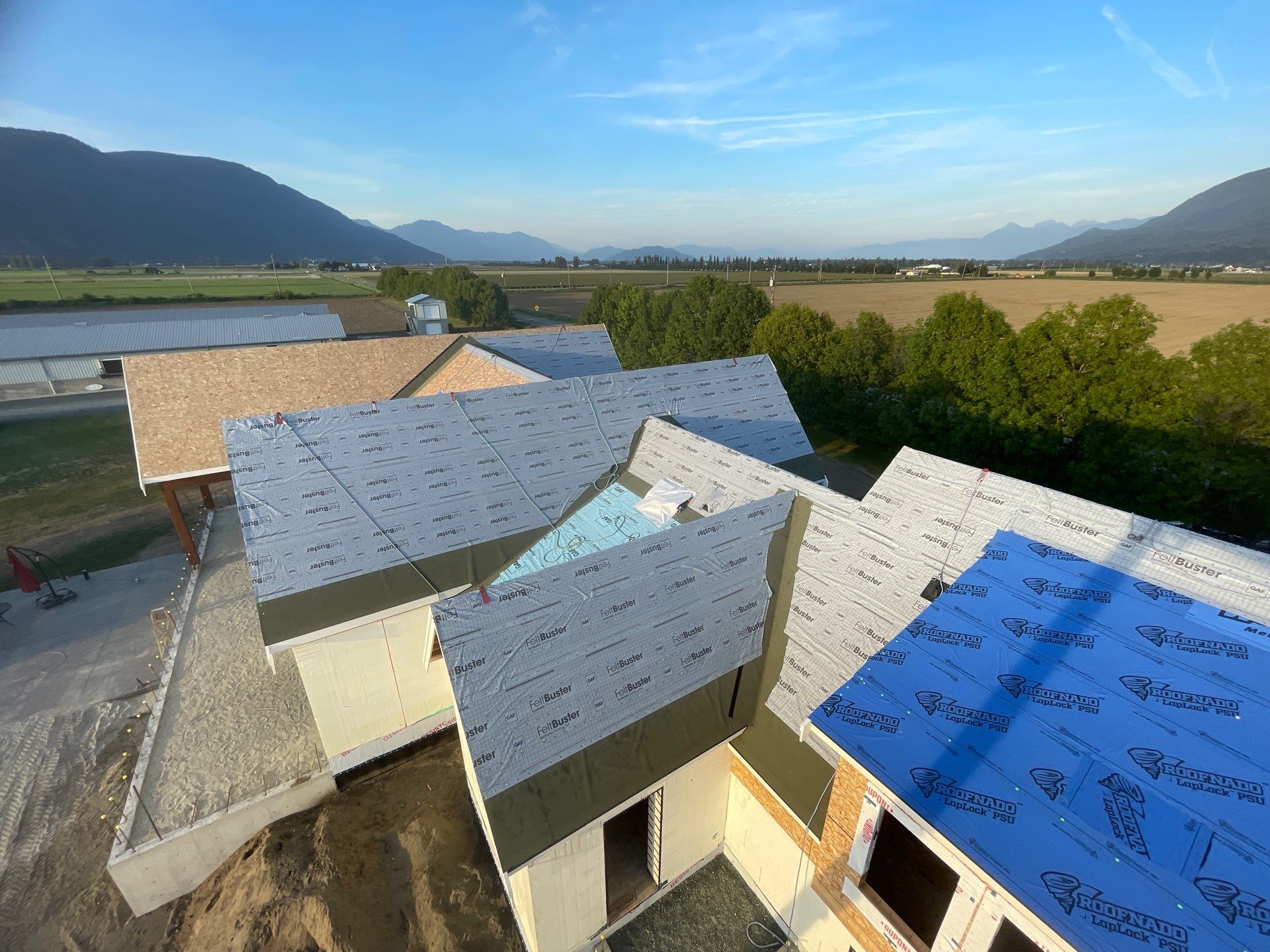 Residential New Construction by Top Notch Roofing Inc