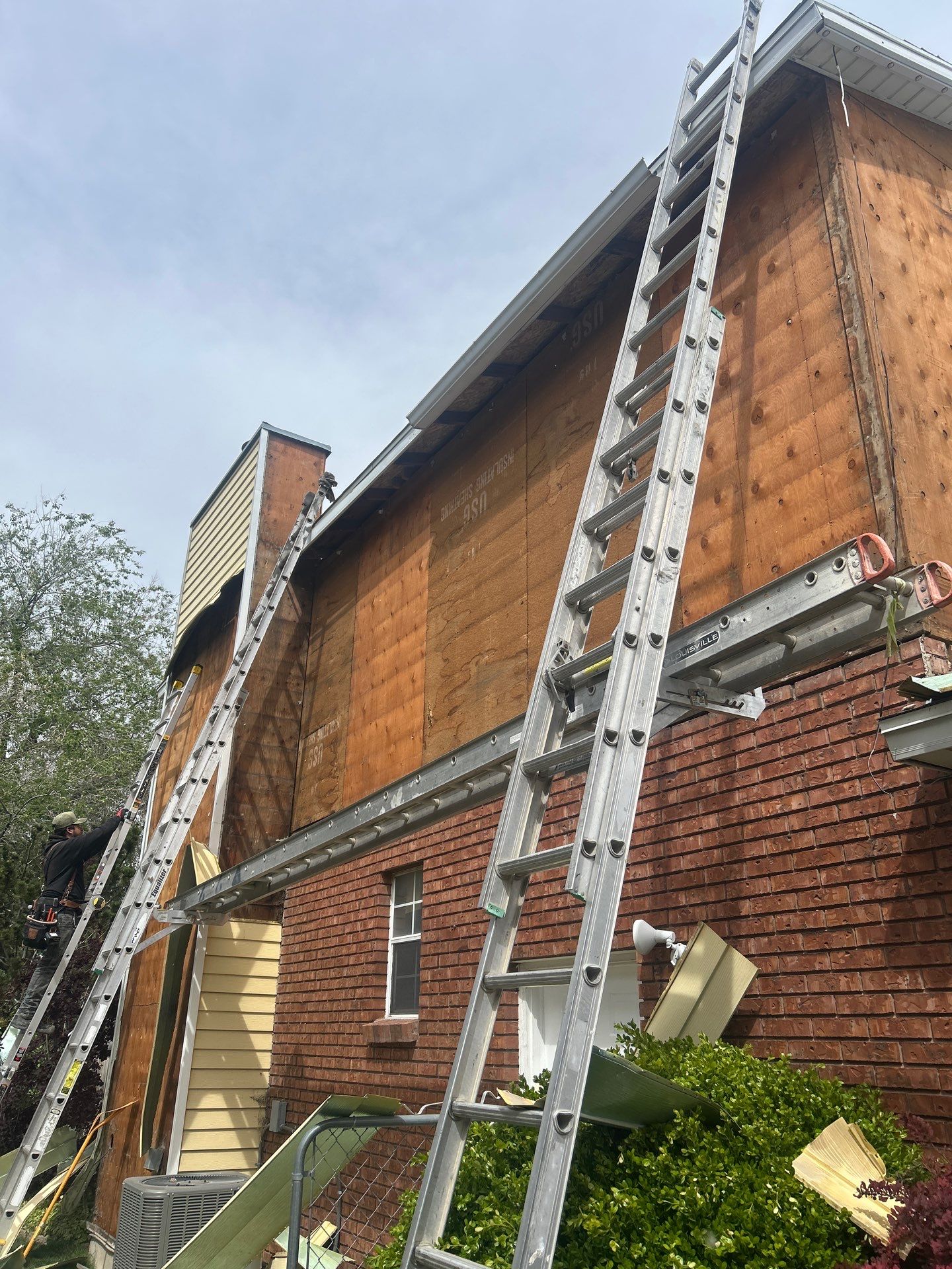 West Valley City | Aluminum to Hardie Conversion | Timber Bark & Arctic White by Ideal Siding Utah