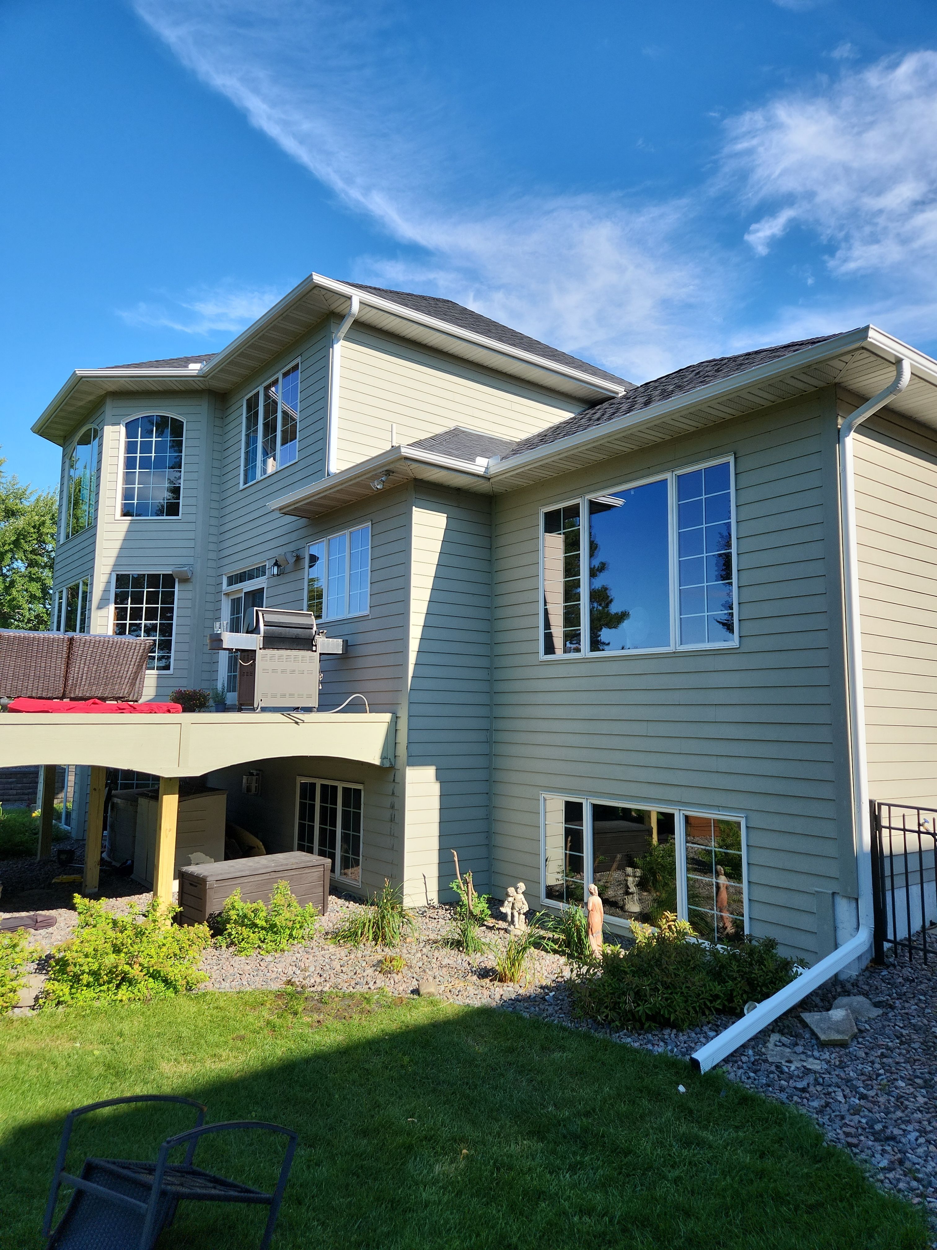 5" Seamless Gutters with Gutter Covers – Champlin, MN by Next Level Seamless Gutters / Exteriors Inc.