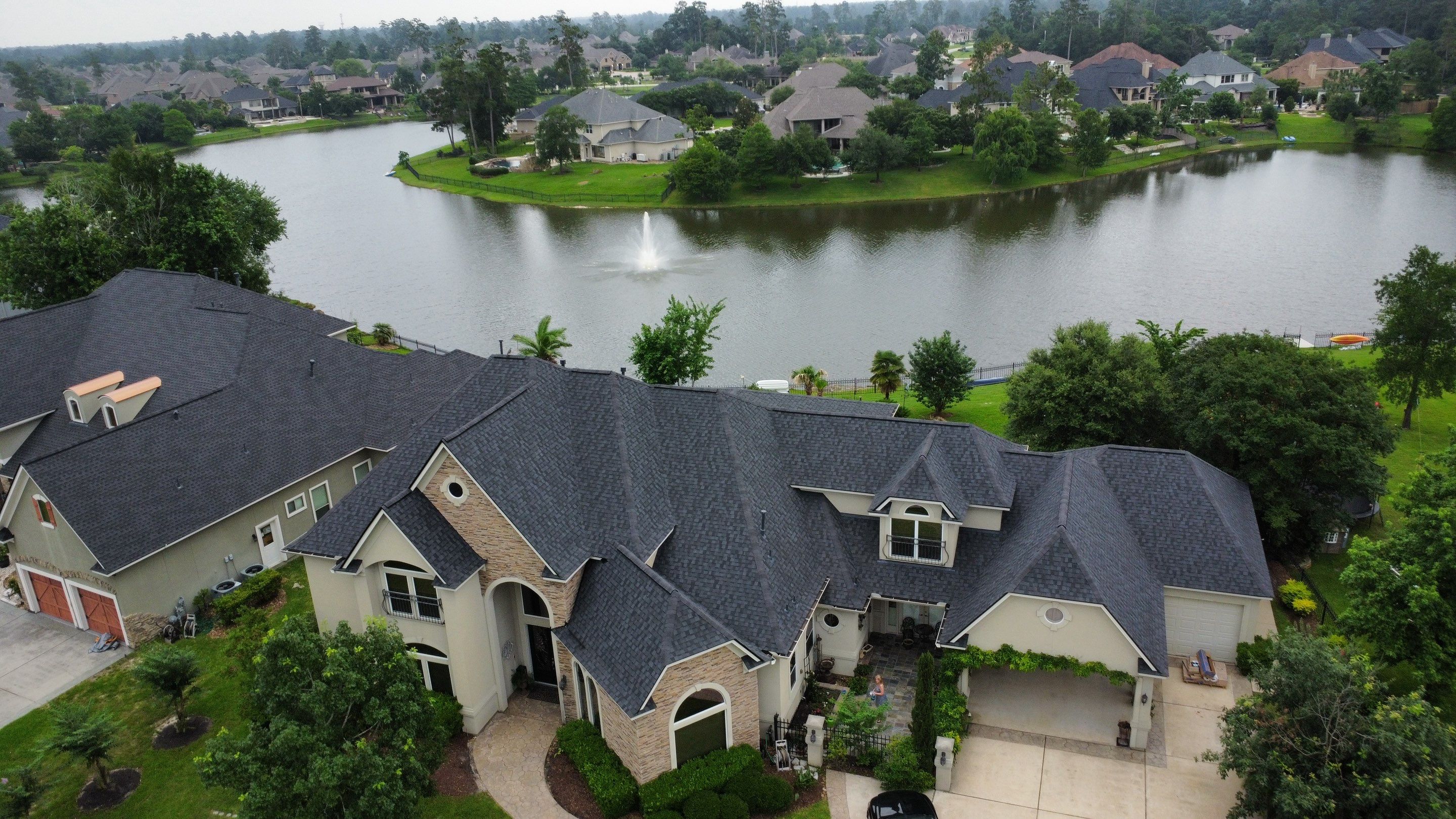 Roof Replacement in Spring, Tx by Super Roofer LLC