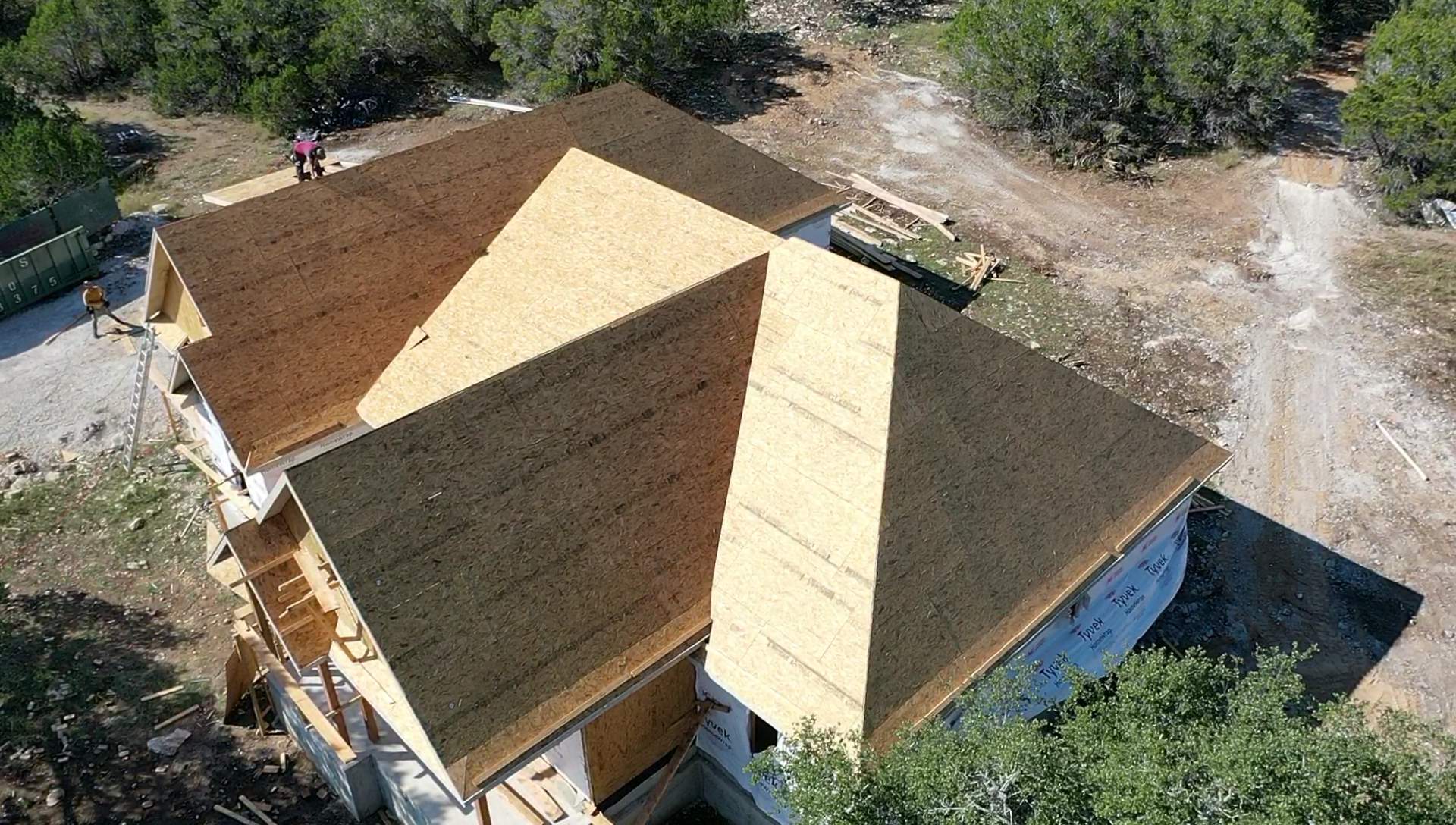 New Home Construction using Owens Corning 30 year Architectural Shingles by Premier Roofing and Contracting