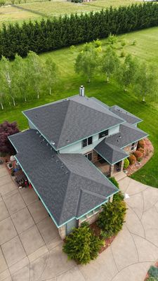 Onyx Black | Roof Replacement in La Center, WA