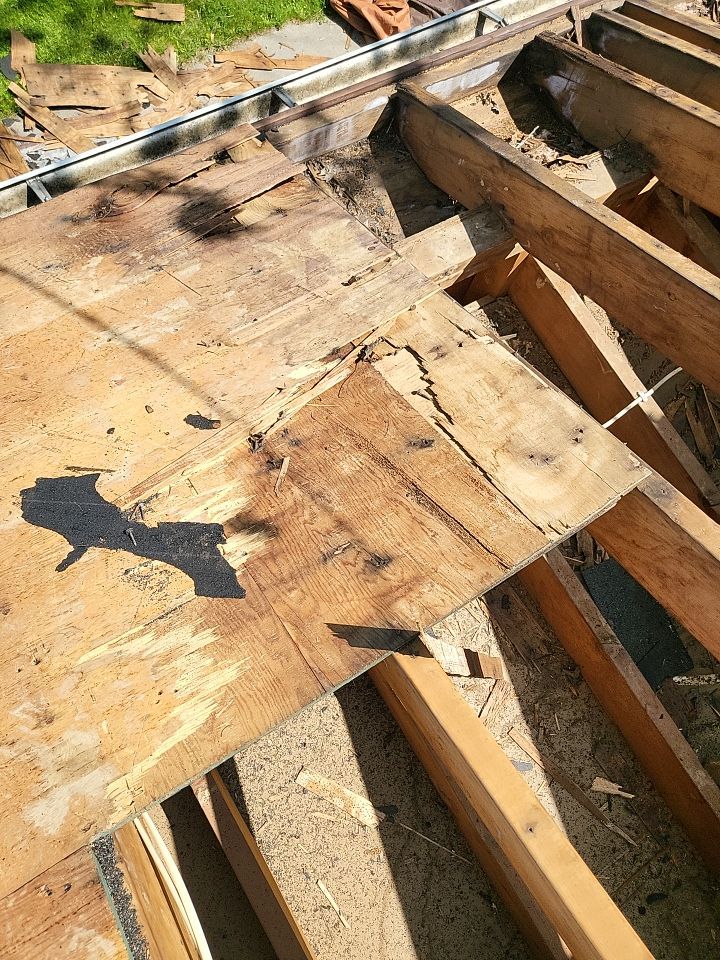 ATLAS PINNACLE COLOR: SUMMER STORM DRIP EDGE: WHITE by Eagle Eye Roofing