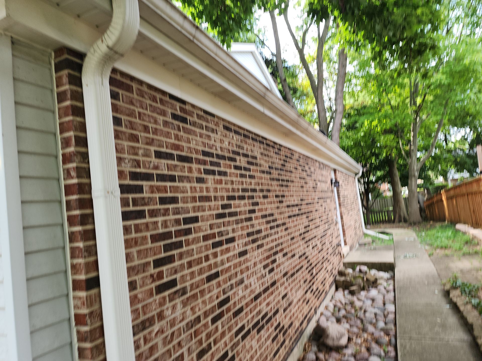 Palatine house wash and concrete power washing by Northern Power Washing LLC.