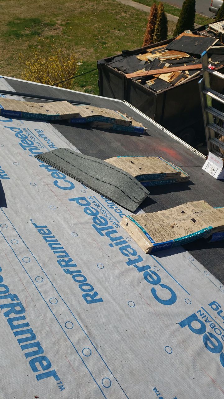 Falls Church - Certainteed Landmark Charcoal Black Roof Project by RM Banning, Inc.