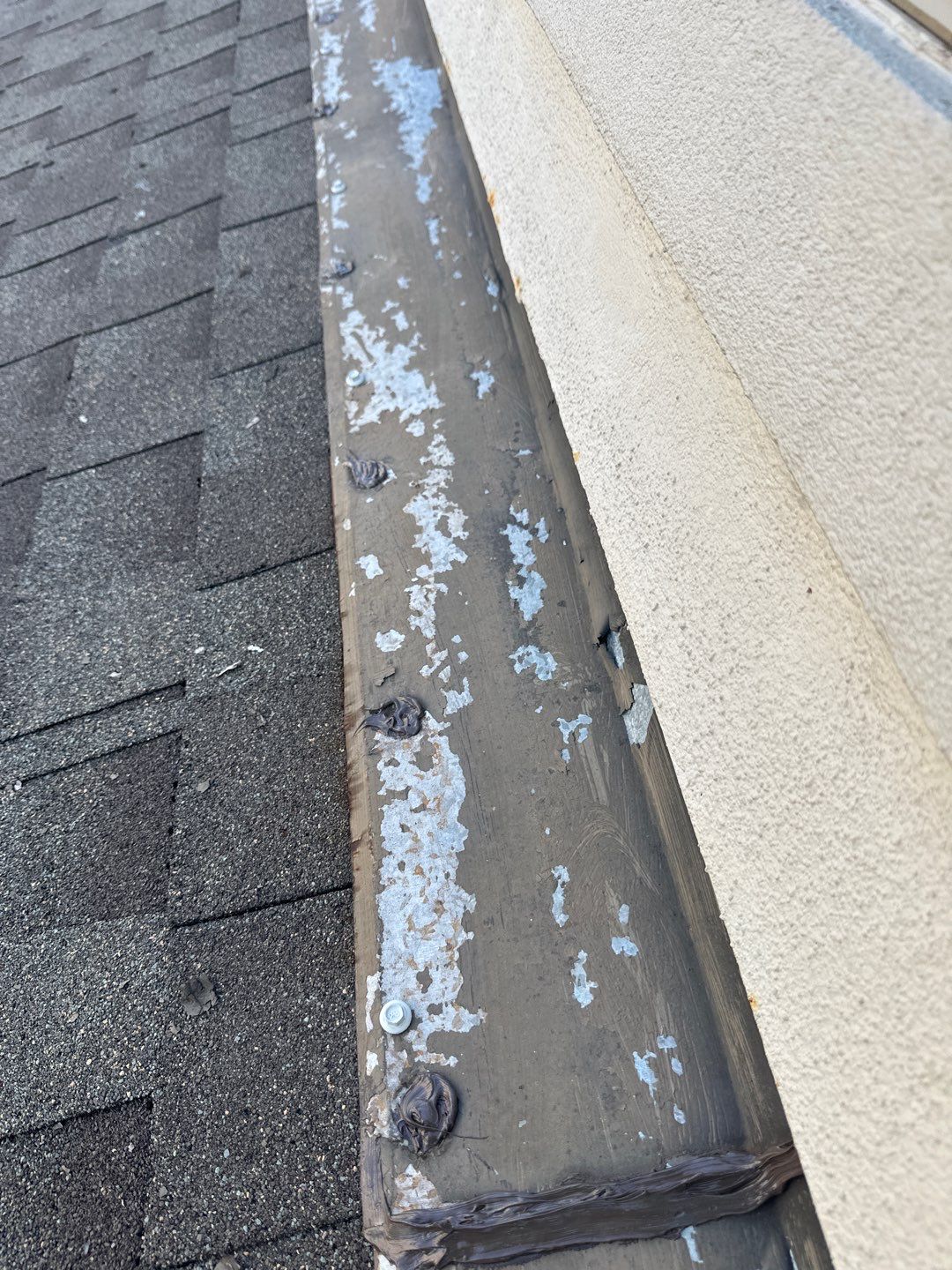 Hail Damage using Owen's Corning Duration (Lifetime) Shingles by Roof Repair Company