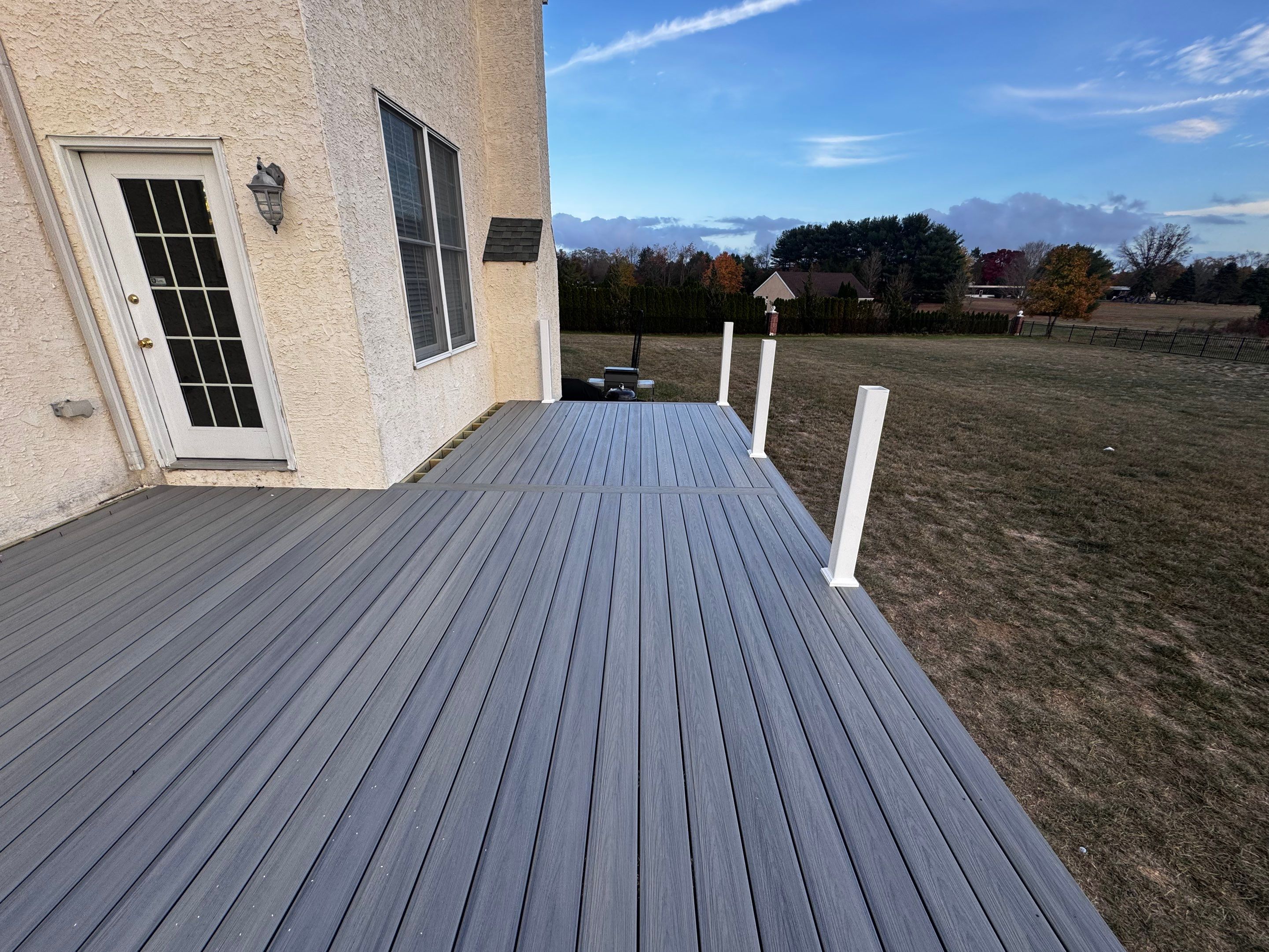 New Deck using Deckorators Venture - Color Saltwater by deck guardian