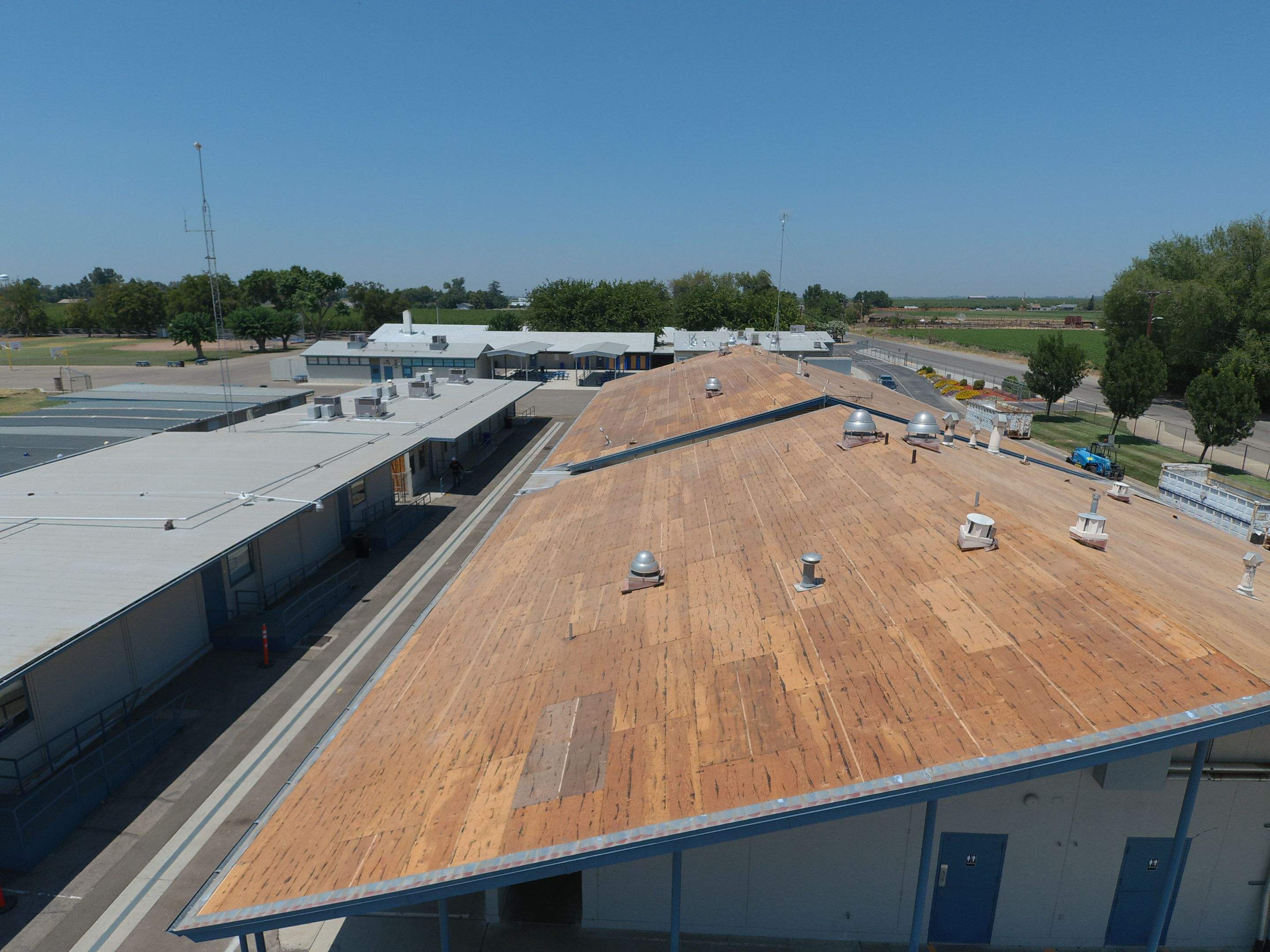 Certainteed Landmark Solaris shingle job using Certainteed Landmark Solaris composition shingles by Straight Edge Roofing Inc