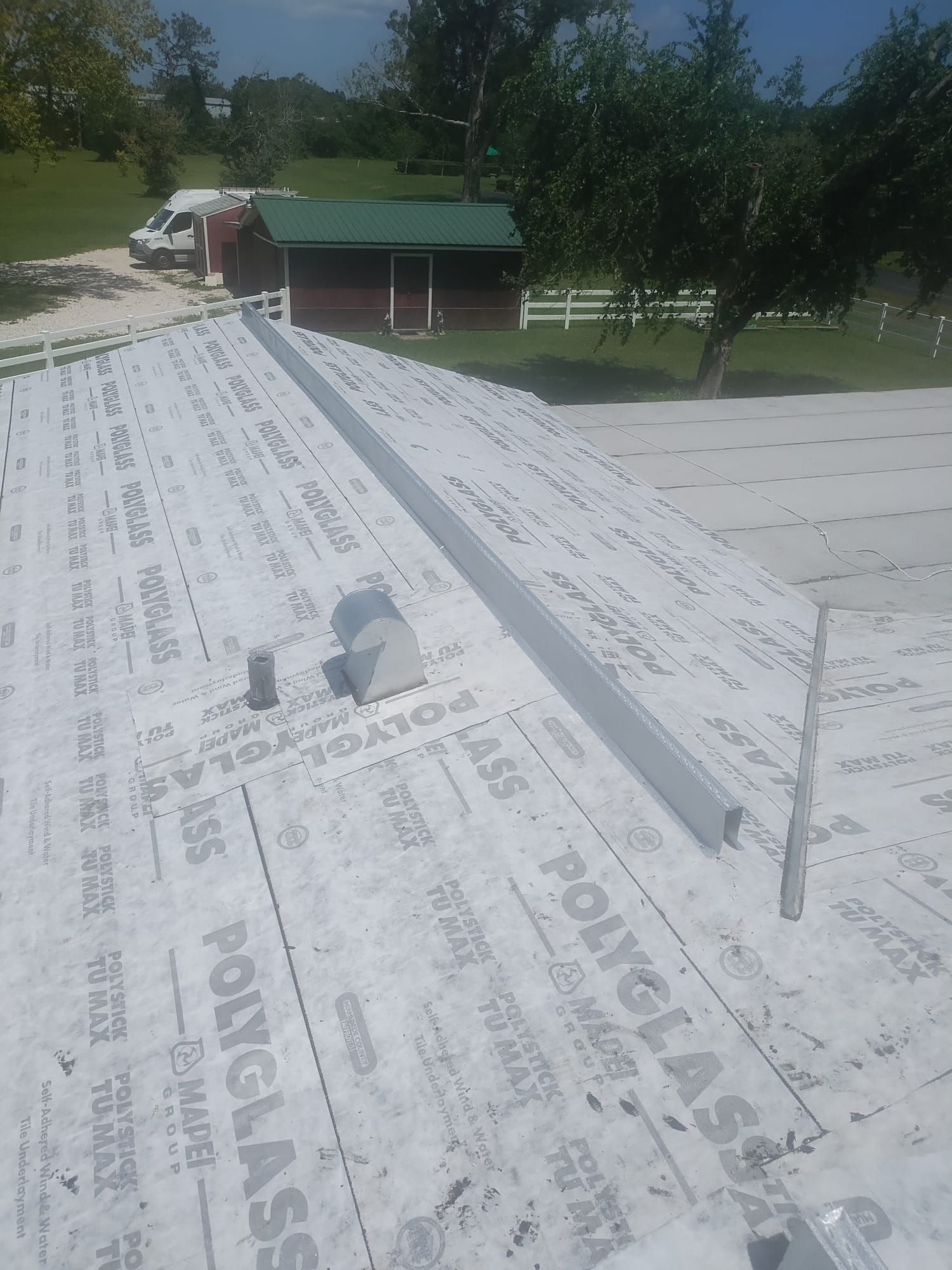 Project in Largo 33773 by Mitchell Roofing Company LLC 