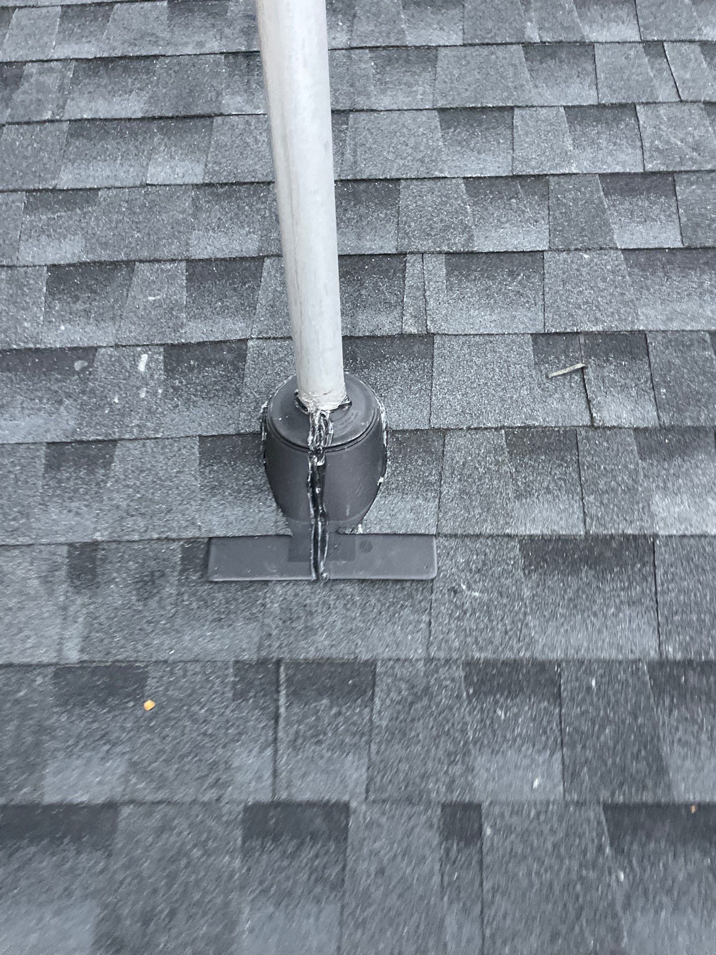 Residential Roofing Installation using GAF Timberline HDZ Charcoal by Rainstoppers Roofing