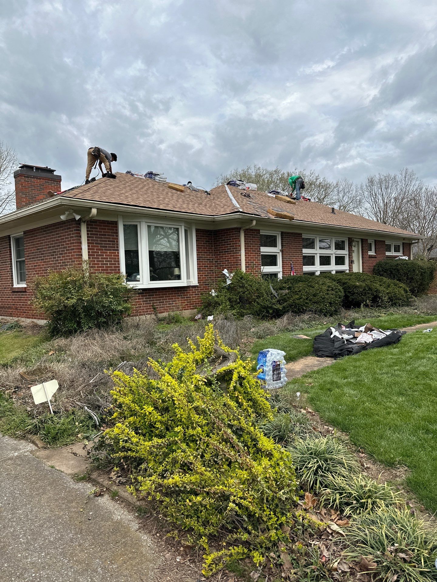 Residential Roofing Installation using GAF Timberline HDZ Shakewood by Undersun Roofing 