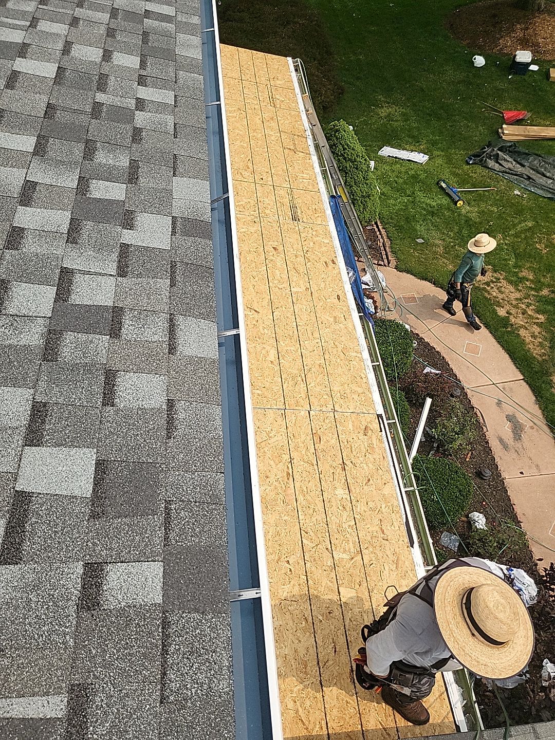 ATLAS PINNACLE COLOR: COASTAL GRANITE by Eagle Eye Roofing