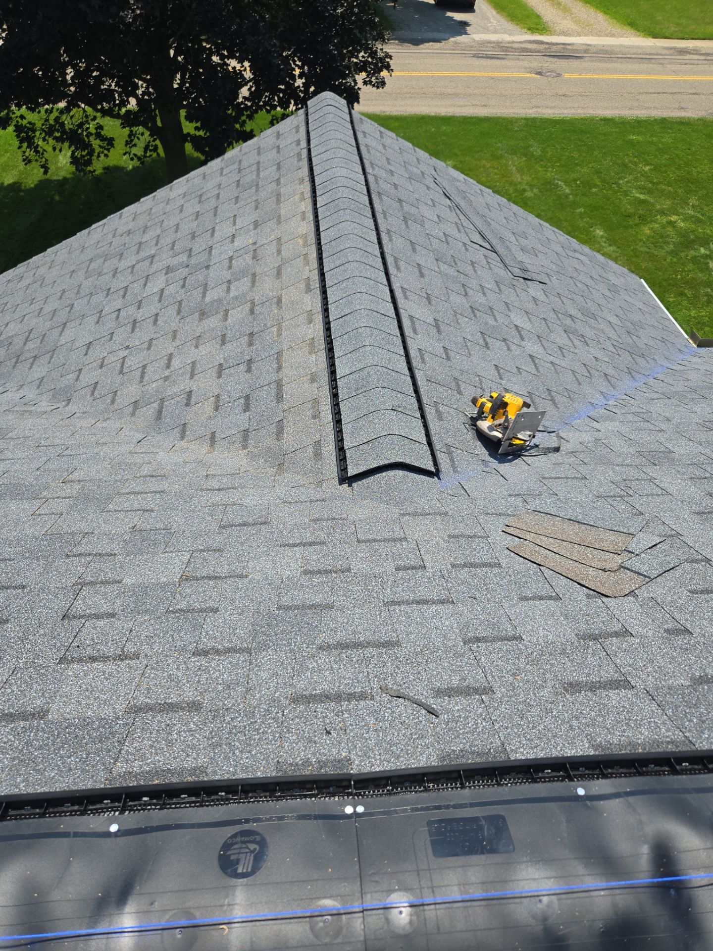 Atlas Pinnacle, Color, Pewter, Drip Edge Color, Black by Eagle Eye Roofing