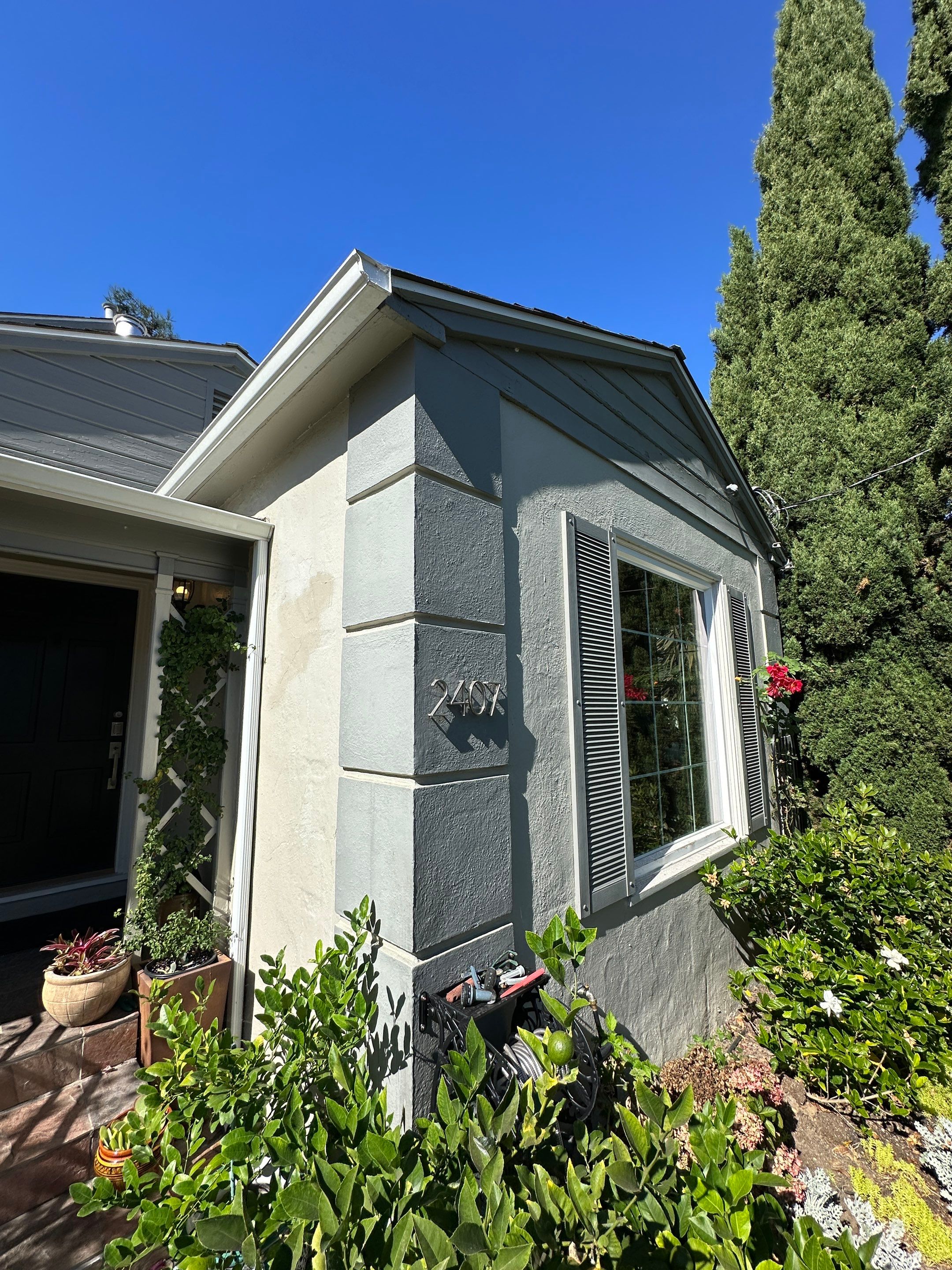 Exterior repaint-siding and stucco by Herrera’s Bay Area Painting inc.