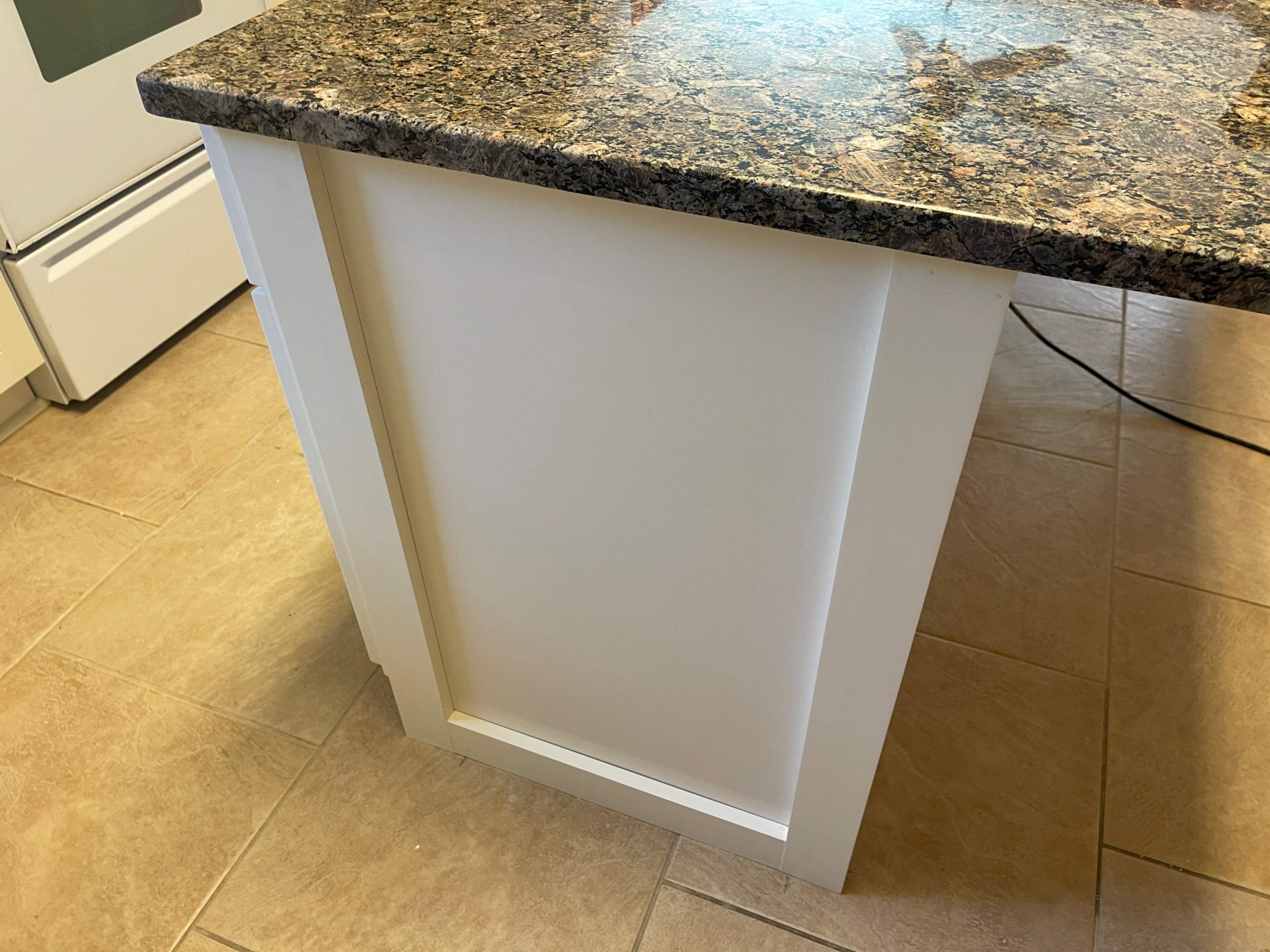 San Antonio Kitchen Remodel with White Shaker Cabinets and Granite by Mena stone surfaces