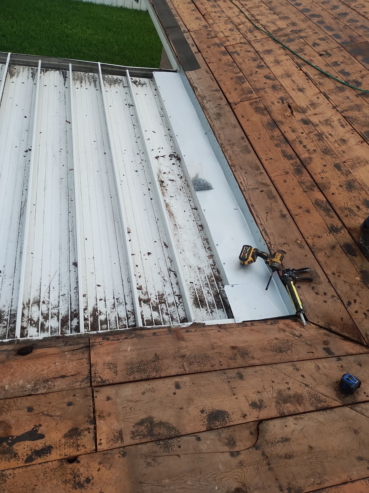 Project in St. Petersburg 33712 by Mitchell Roofing Company LLC