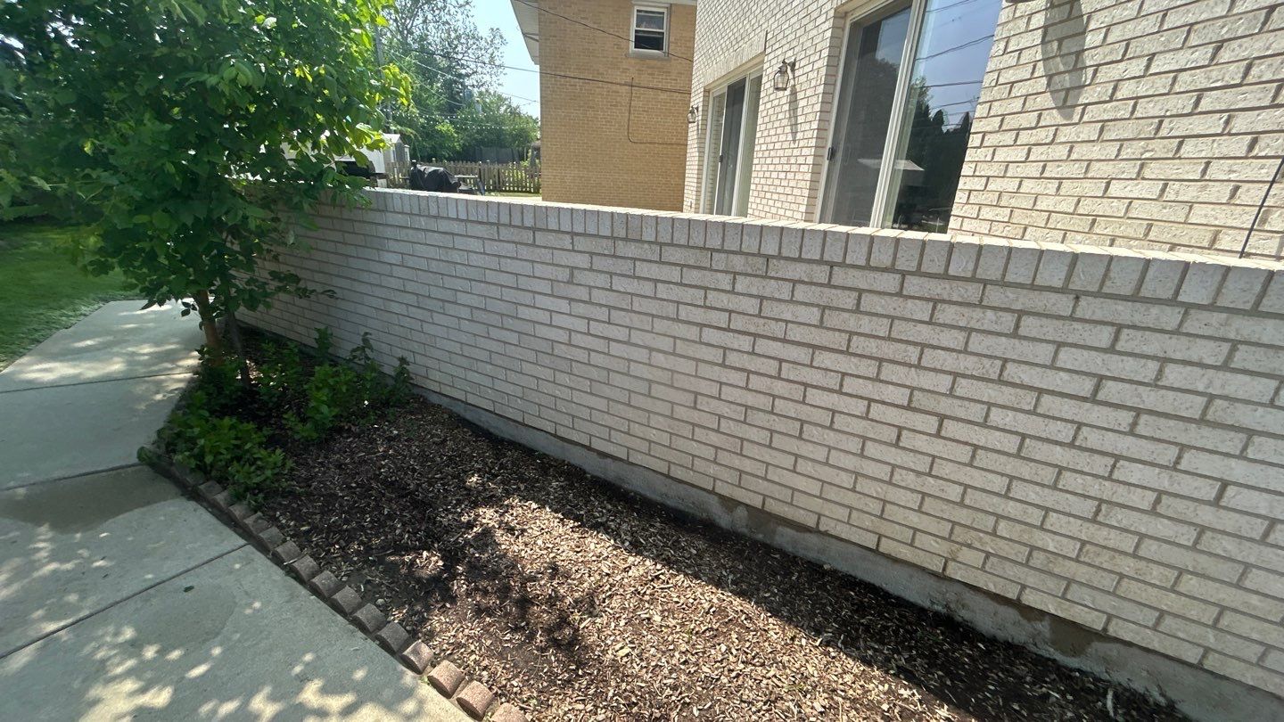 Lincolnwood, IL house washing, and patios by Northern Power Washing LLC.
