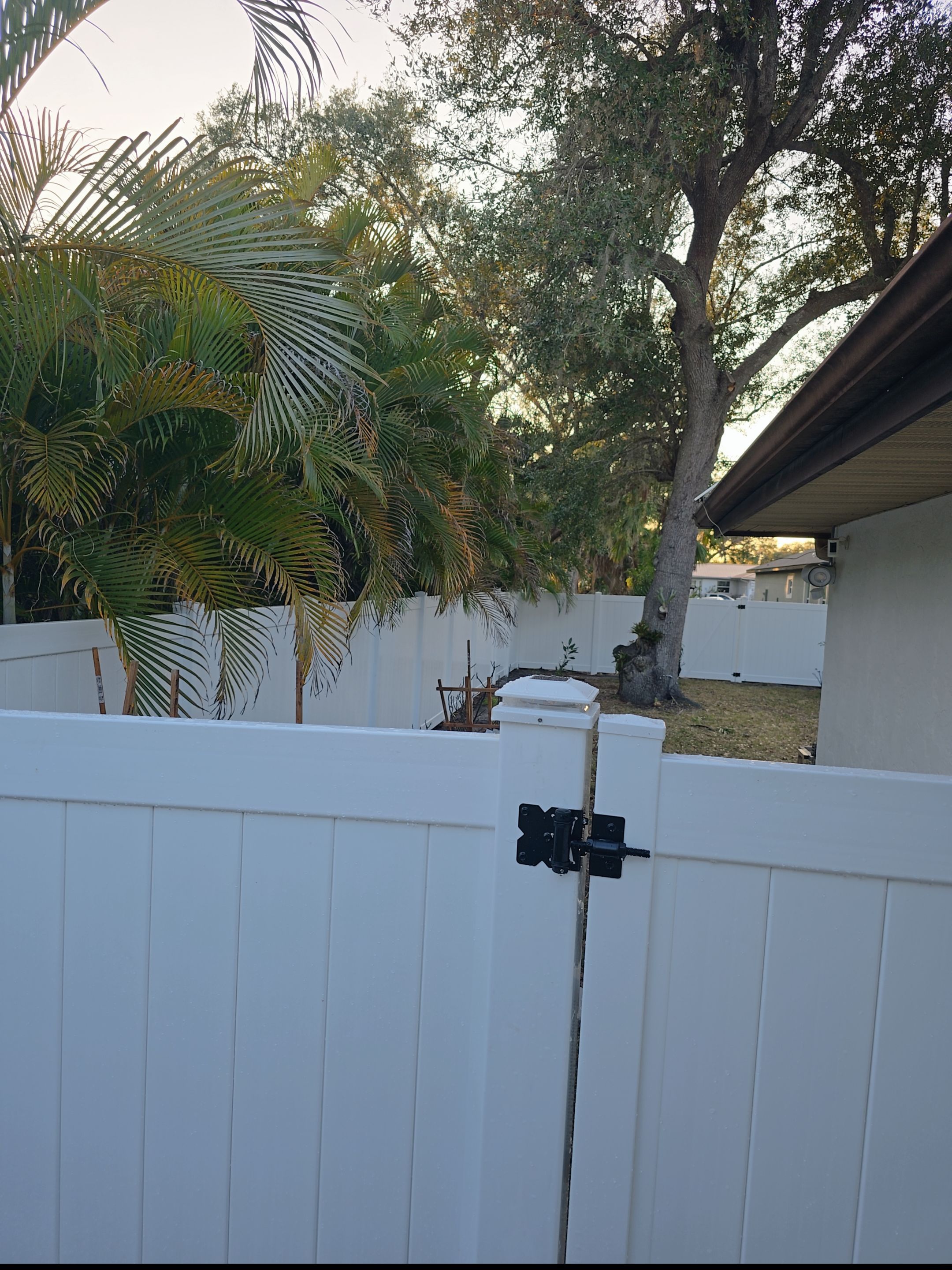 White Vinyl Fence in Port Charlotte by True Fence LLC