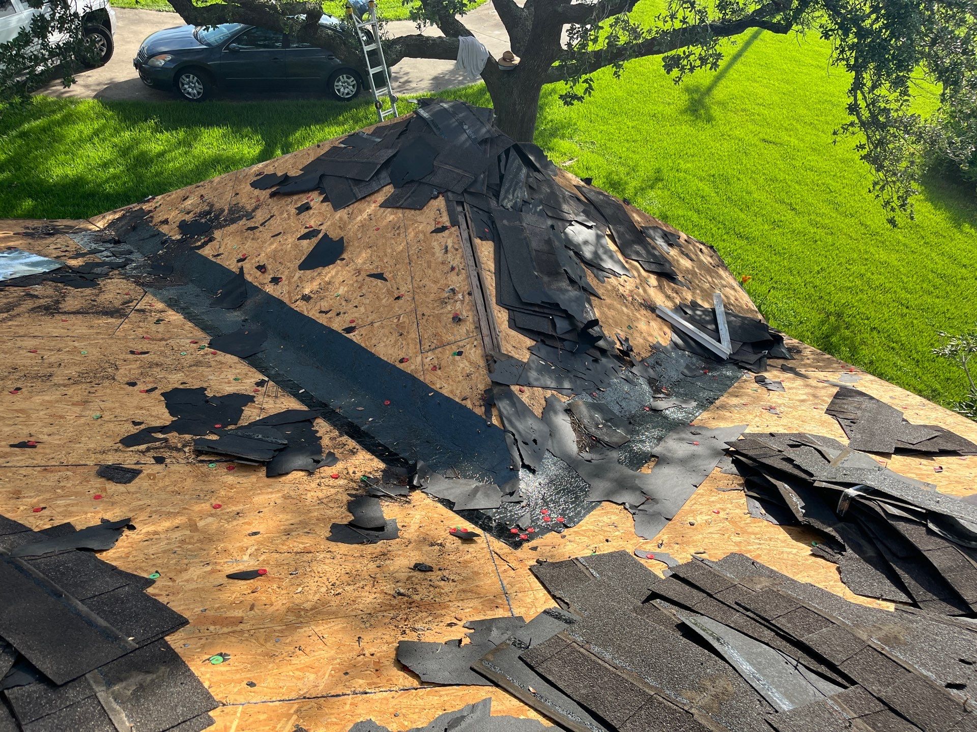 Residential Roofing Installation using Owen's Corning Duration (Lifetime) Shingles by Roof Repair Company