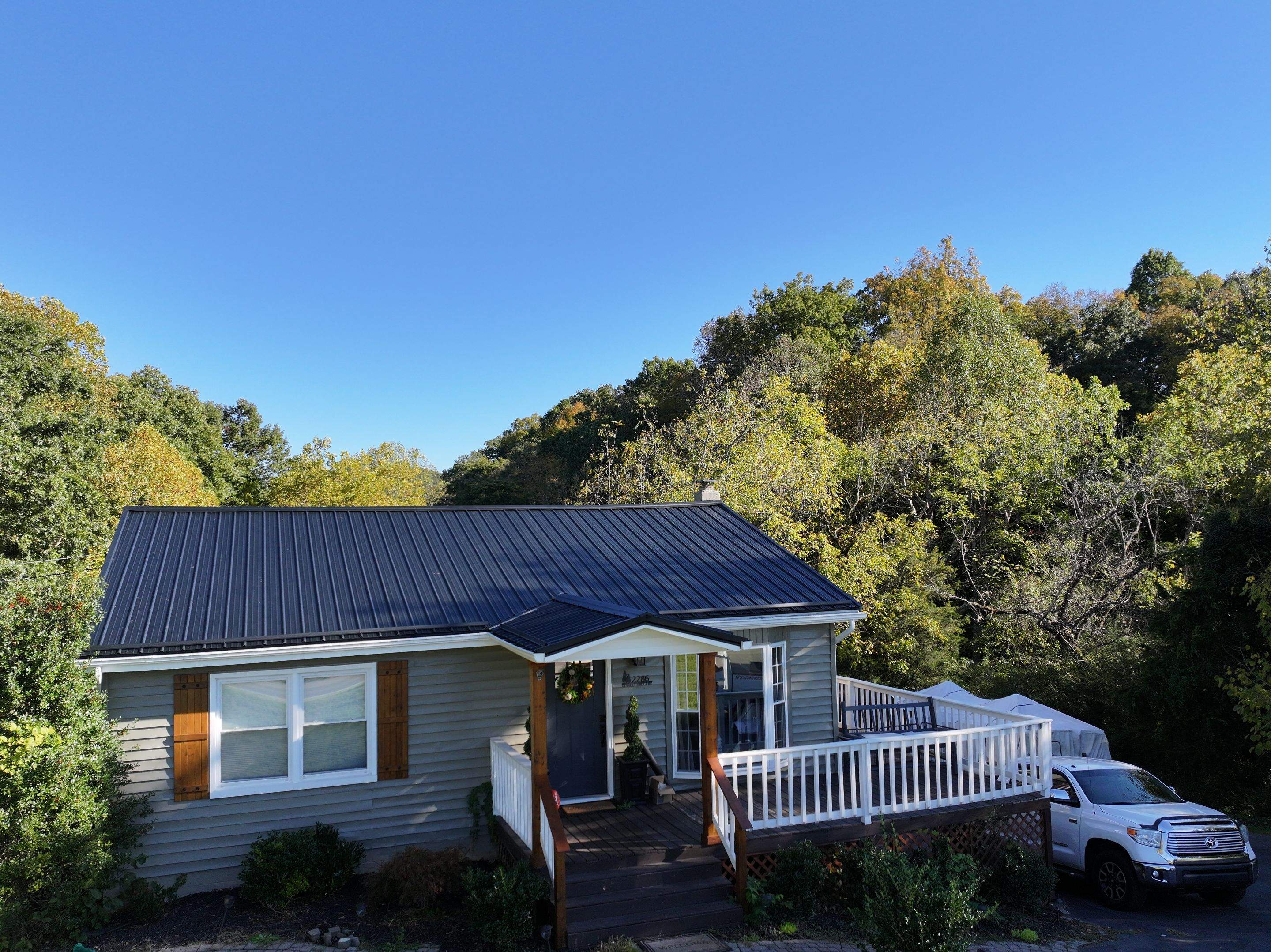 Higgs Residence by Omnia Roofing