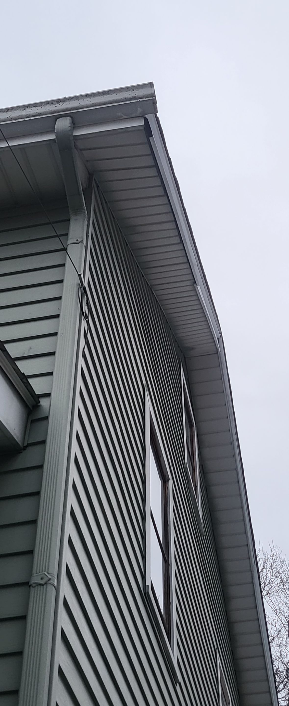 ATLAS PINNACLE COLOR: COASTAL GRANITE DRIP EDGE: WHITE by Eagle Eye Roofing