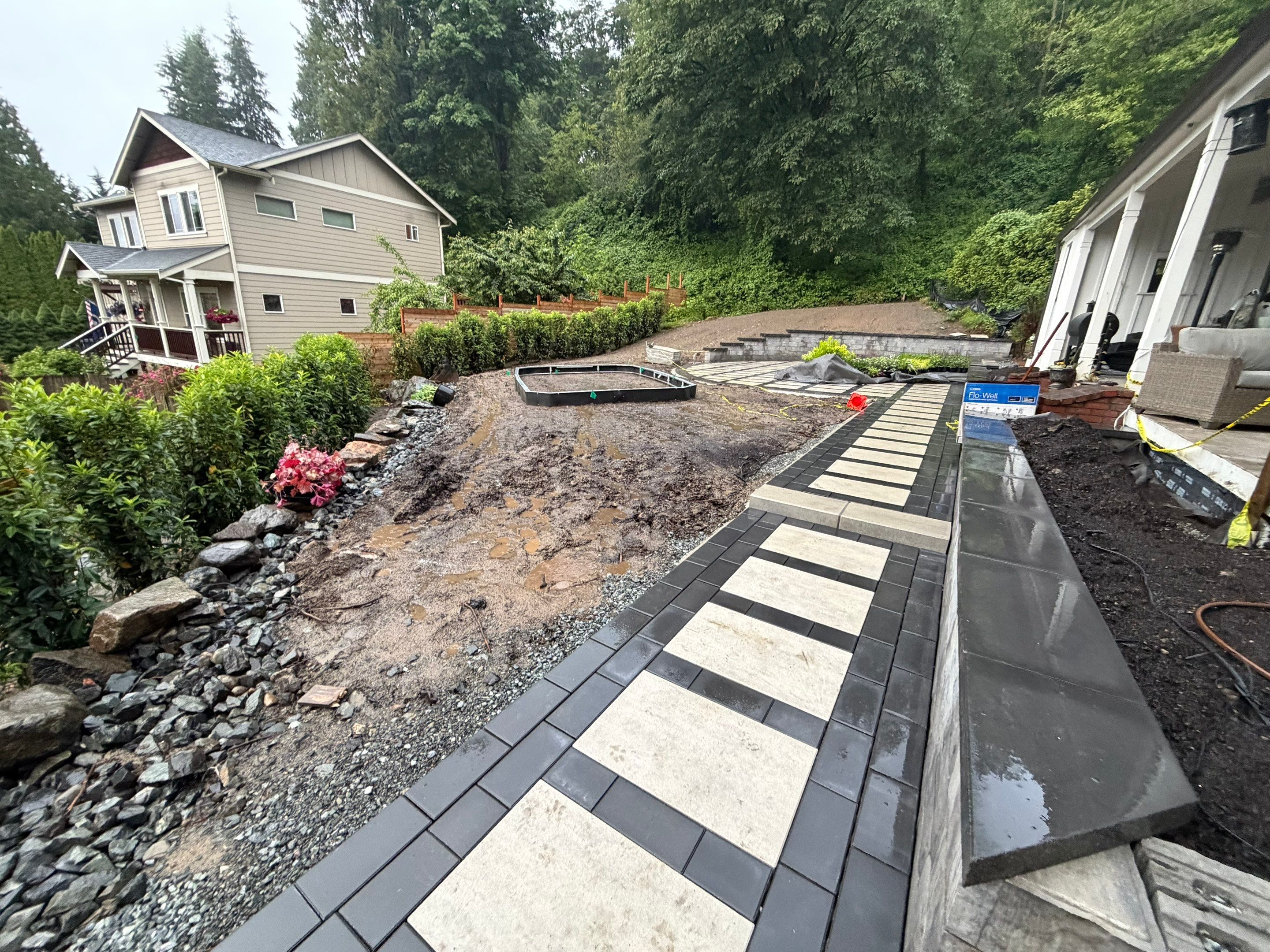Maple Ave Renovation by Pacific Pine Landscape