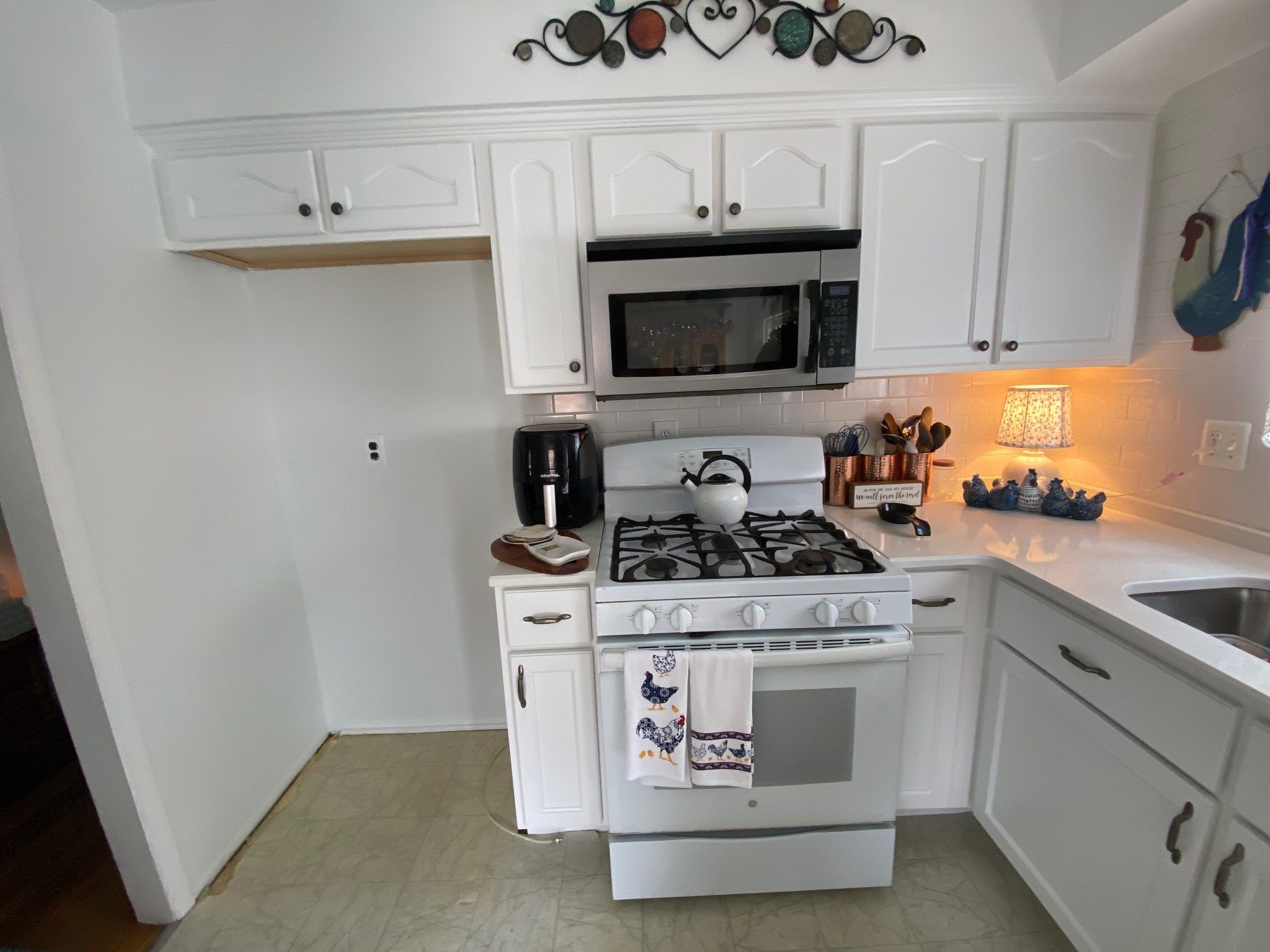 White Shaker Cabinet Refinishing and Painting in Sterling Heights by Top Shelf Painter