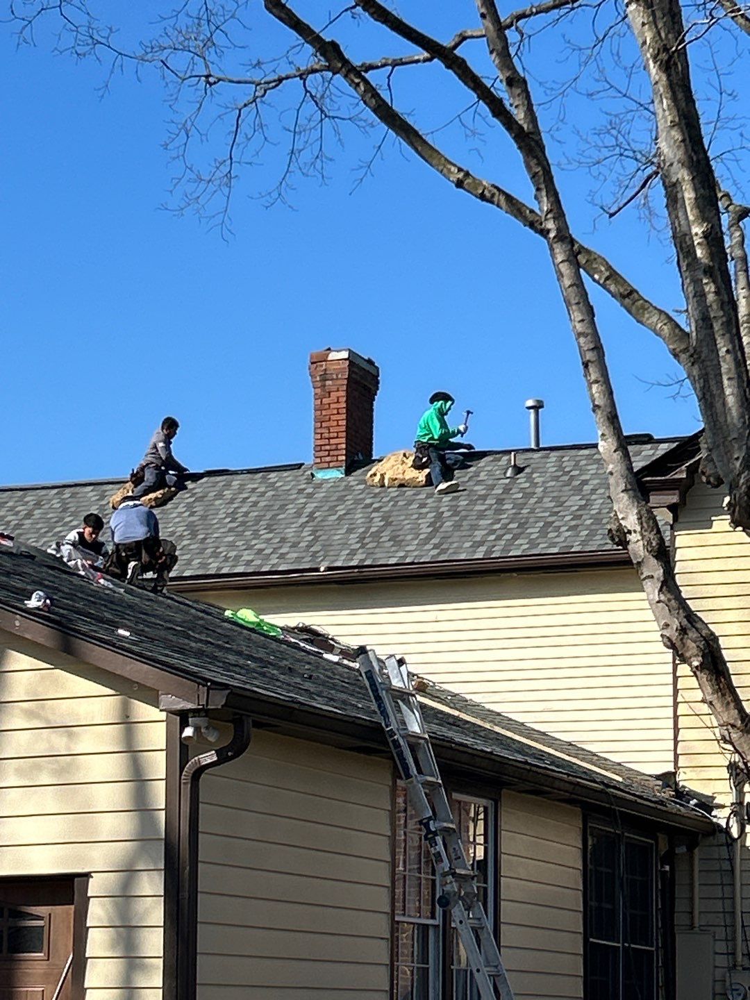 Residential Roofing Installation using GAF Timberline HDZ Harvest Blend in Nantucket Morning by Undersun Roofing 
