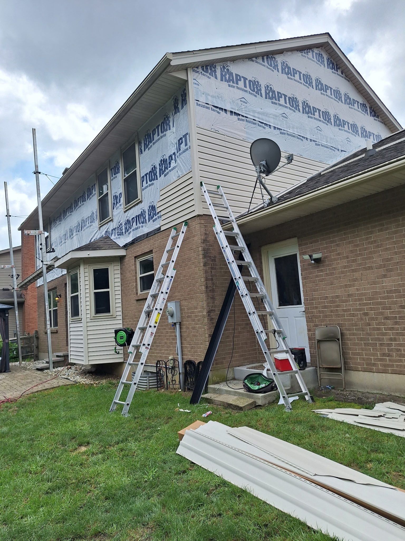Mastic Mill Creek Vinyl Siding Replacement in Fairfield Ohio by XPRO ELITE LLC