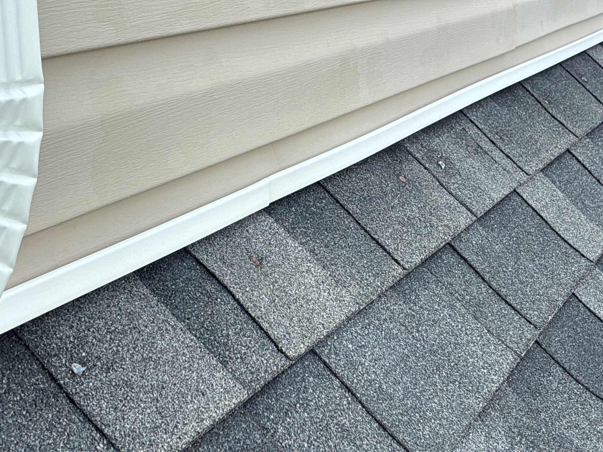 Roof Inspection  by Life Construction