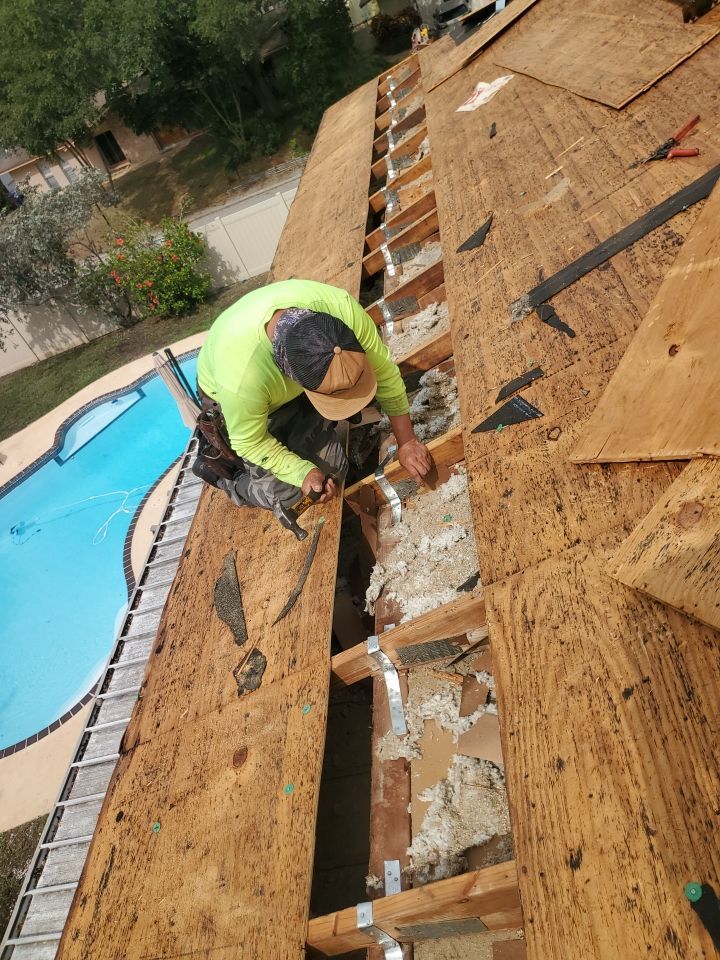 Project in Seminole 33776 by Mitchell Roofing Company LLC 