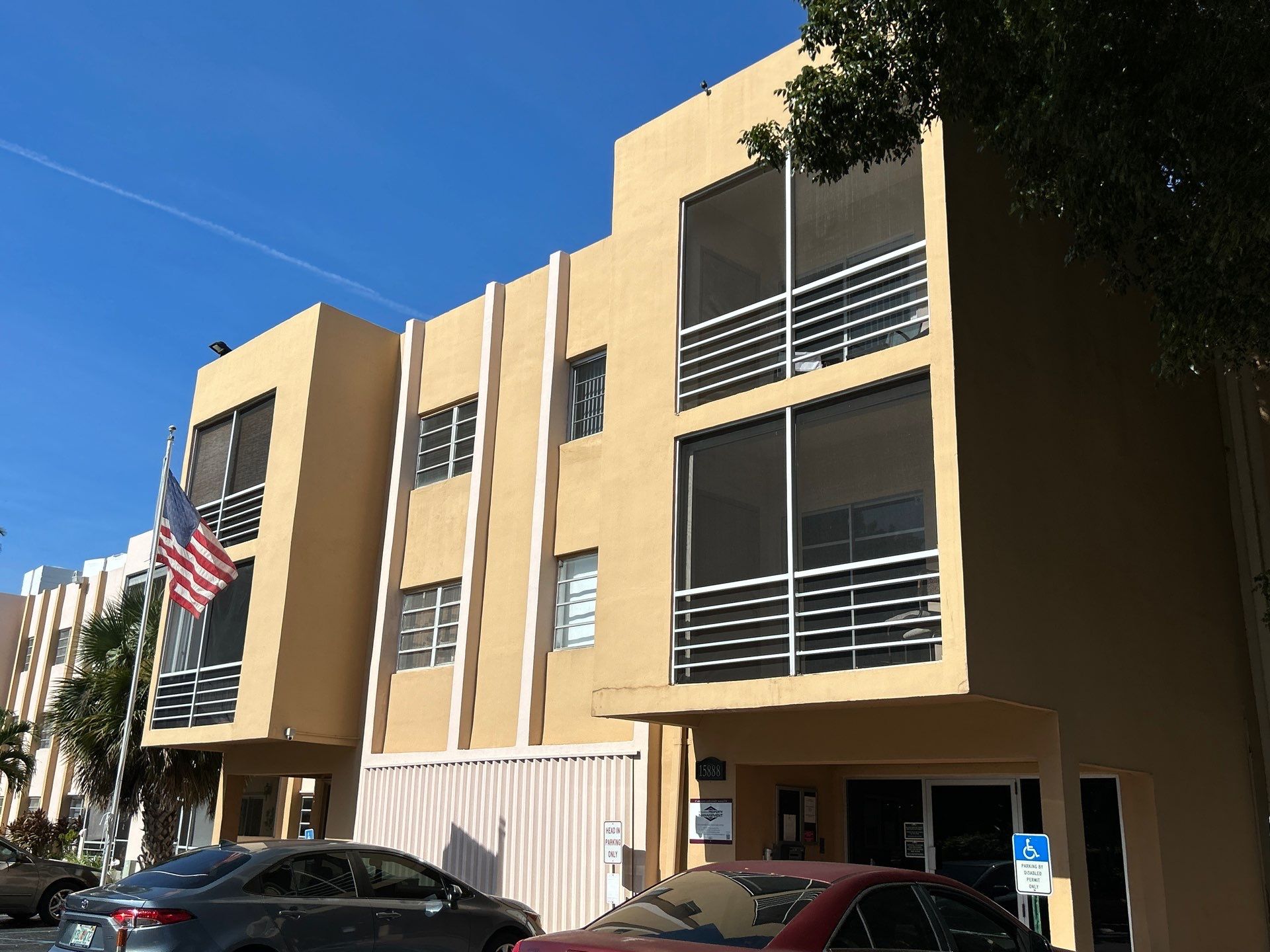 PALMETTO FAIRWAY CONDO by Souffront Construction & Engineering