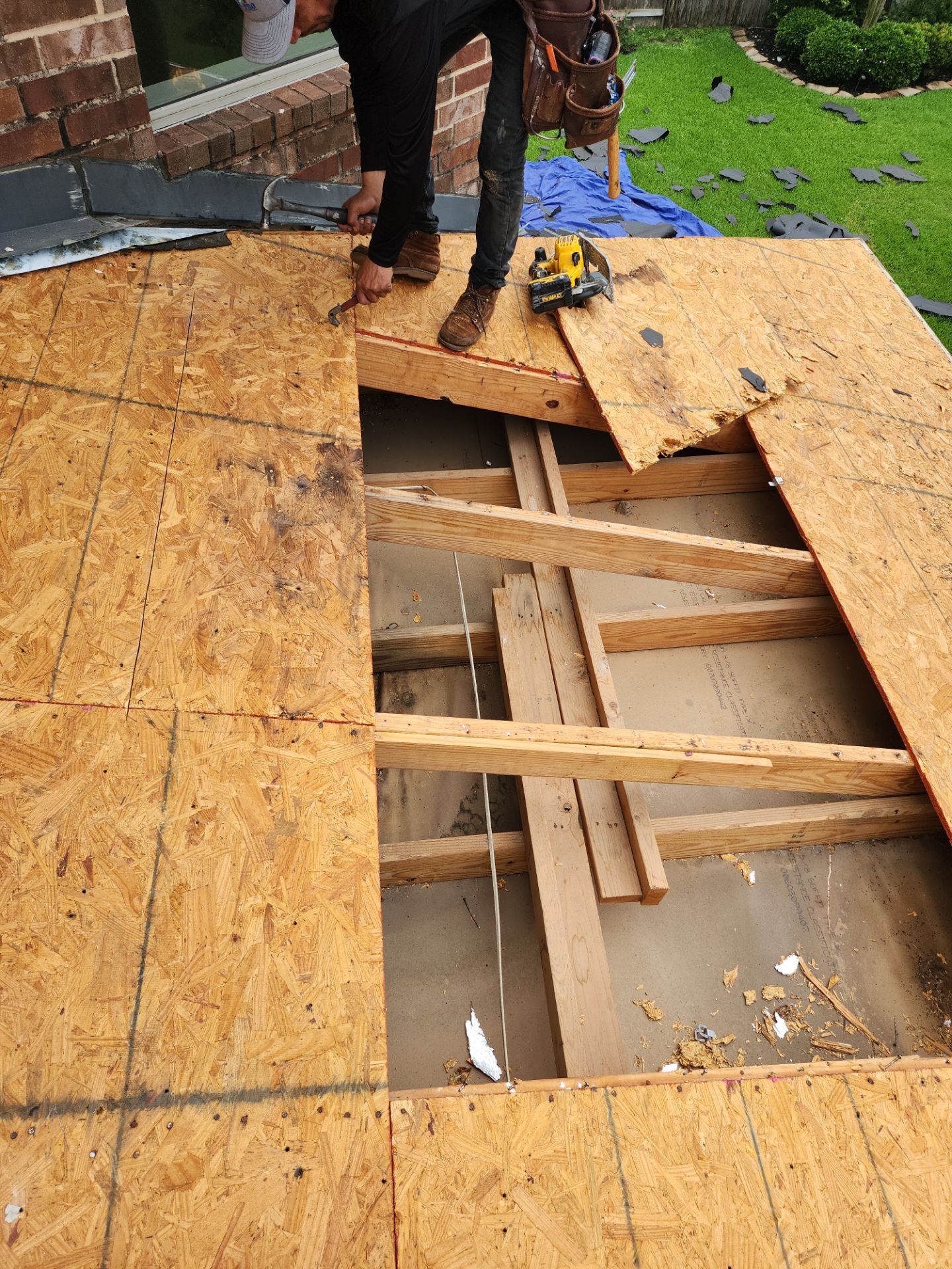Residential Roofing Installation using Owen's Corning Duration (Lifetime) Shingles by Roof Repair Company
