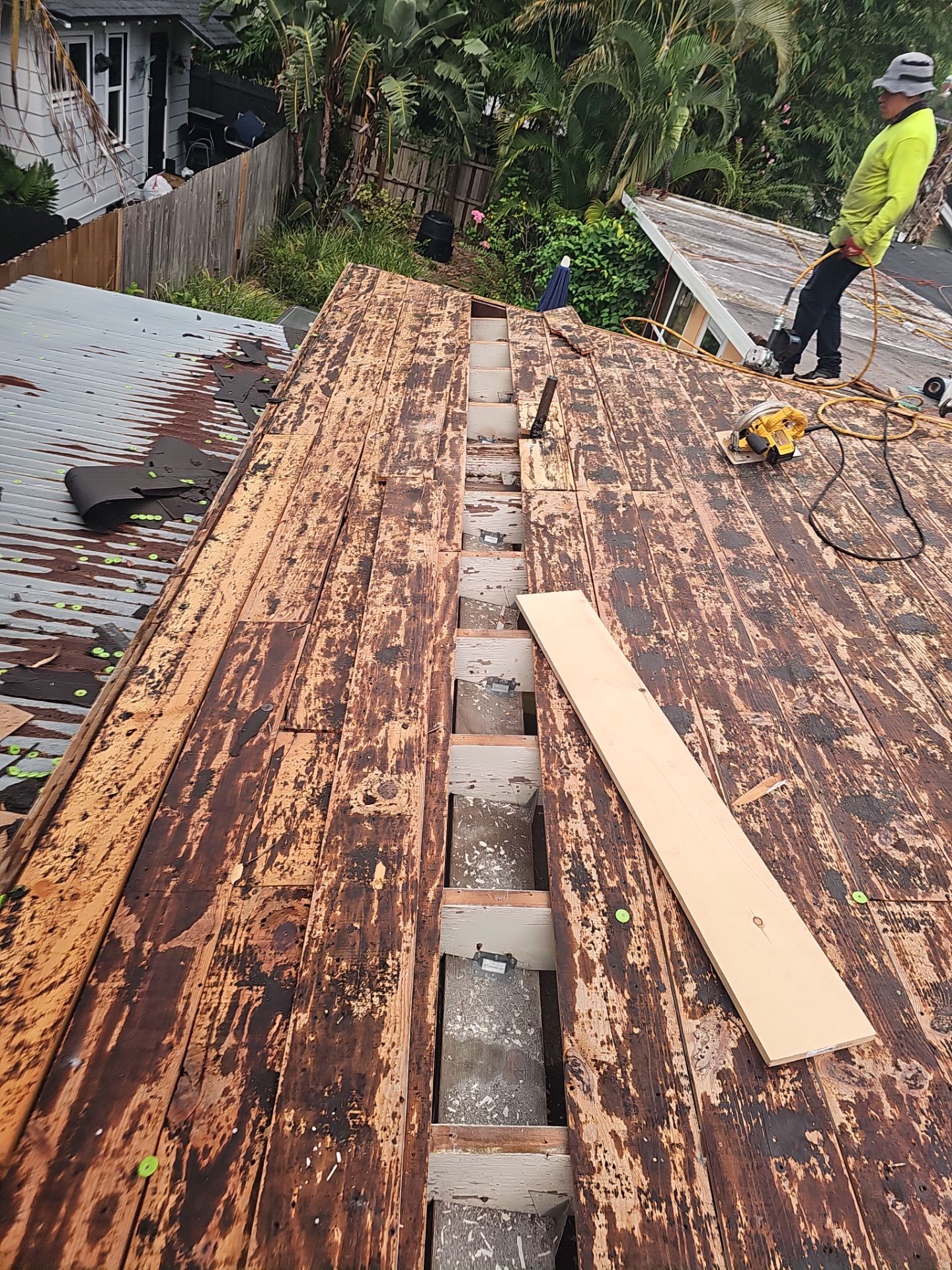 Project in St. Petersburg 33704 by Mitchell Roofing Company LLC 