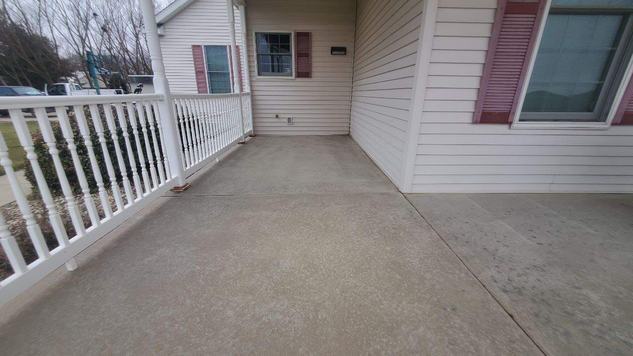 Shoreline Garage, Front Porch, & Back Porch Maroa by Loud Bros