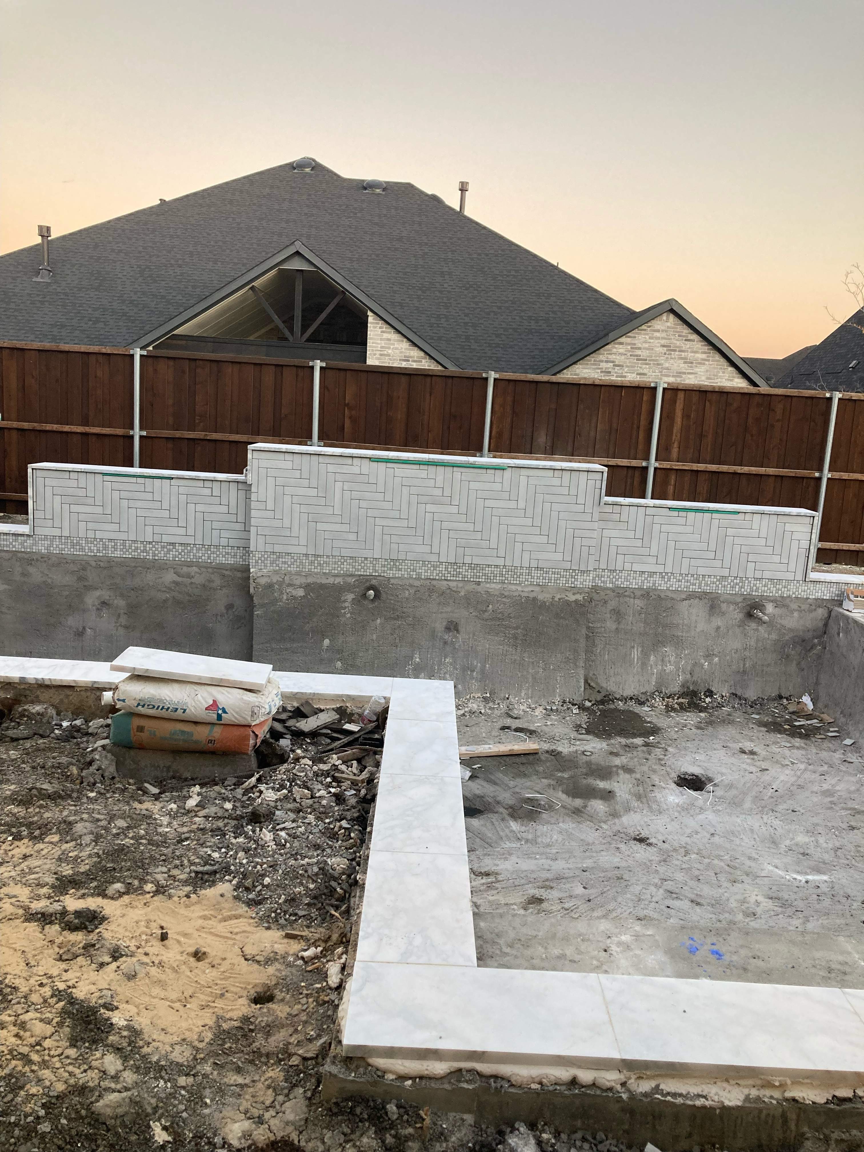 Pool with Large Sun Shelf and Spa by Pinnacle Pools and Spas - DFW