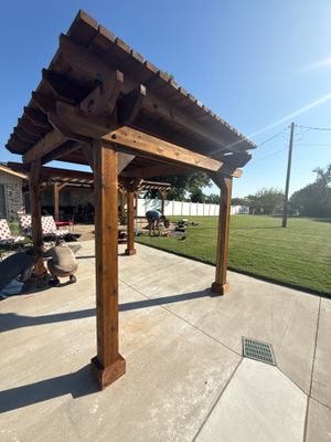 pergola installation in Choctaw