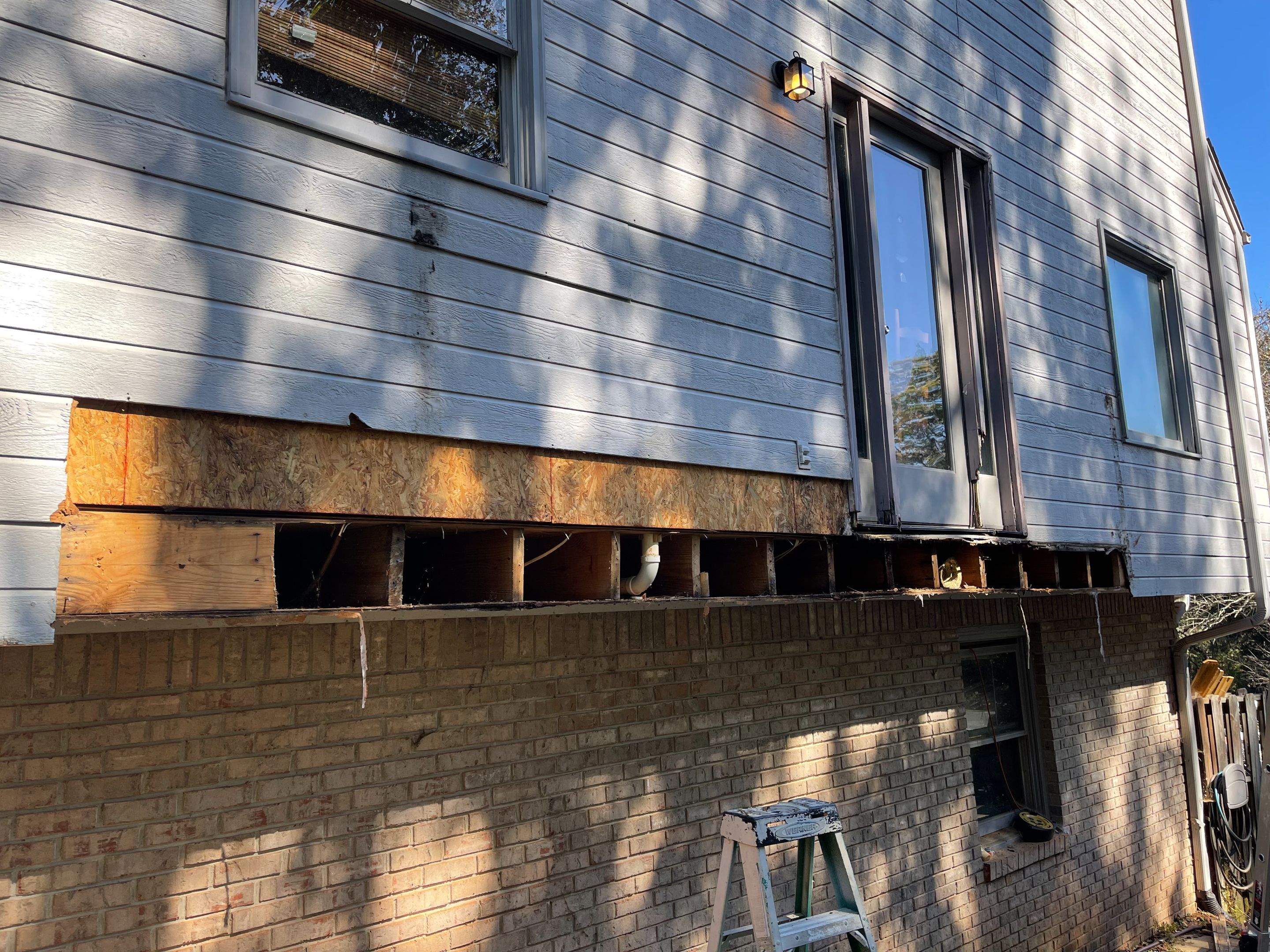 Balmoral Estates Screened Deck  by Pillar and Pine