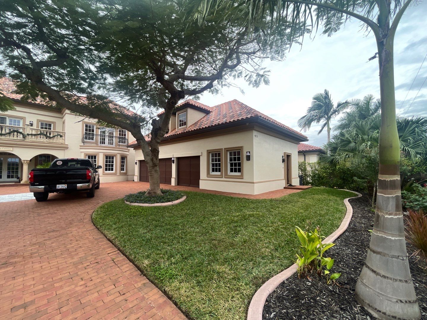 Musket Brown Seamless Gutters using Musket Brown Seamless Gutters in Cape Coral FL by Gutter Professors