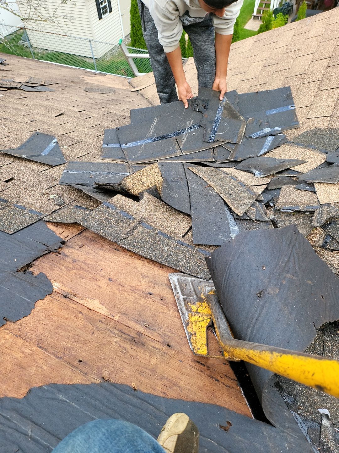 Residential Roofing Installation using Owens Corning TruDefinition Amber by A Plus Exterior