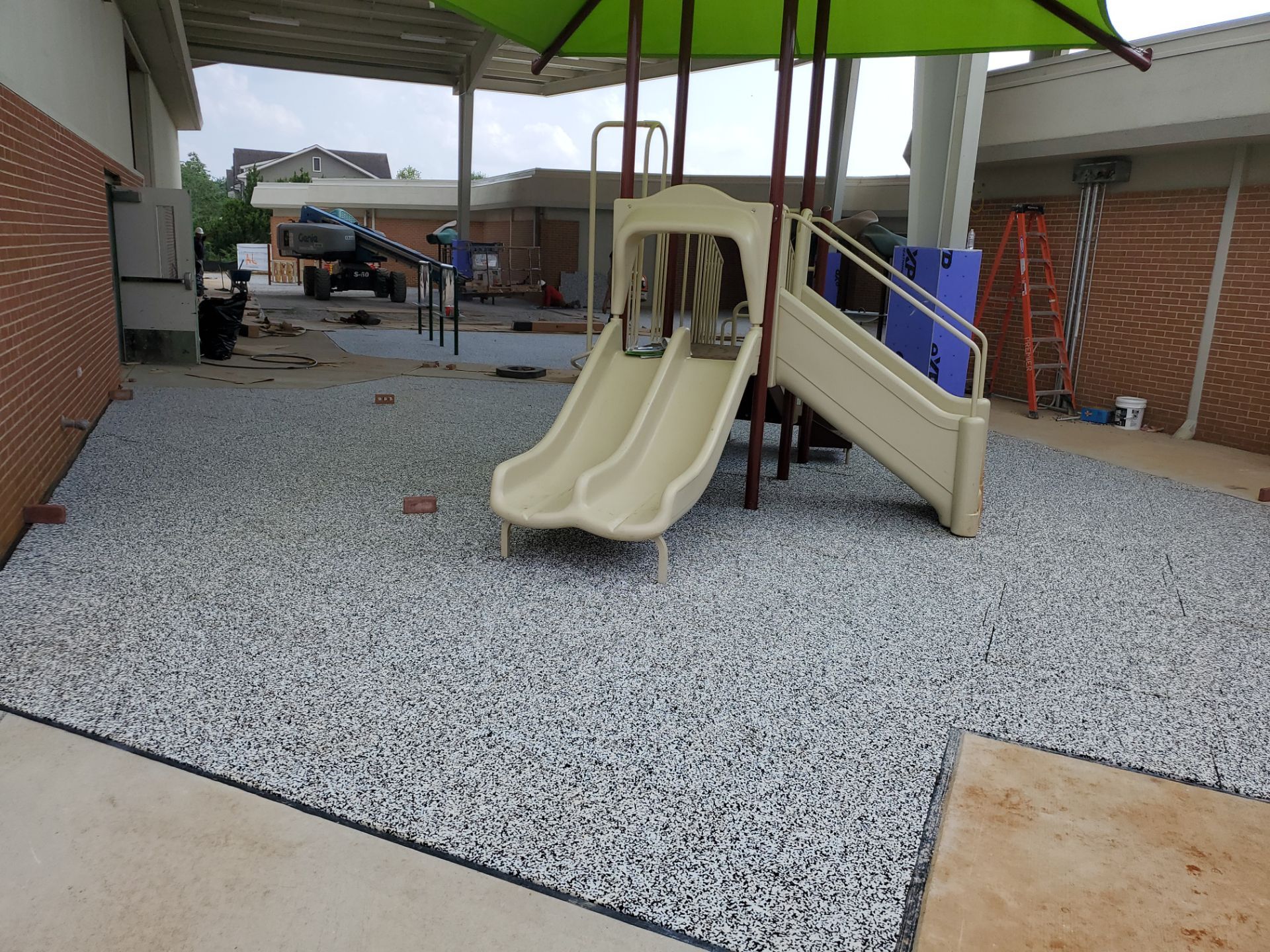 KRK Tuscaloosa Courtyard by Southwest Greens Midwest