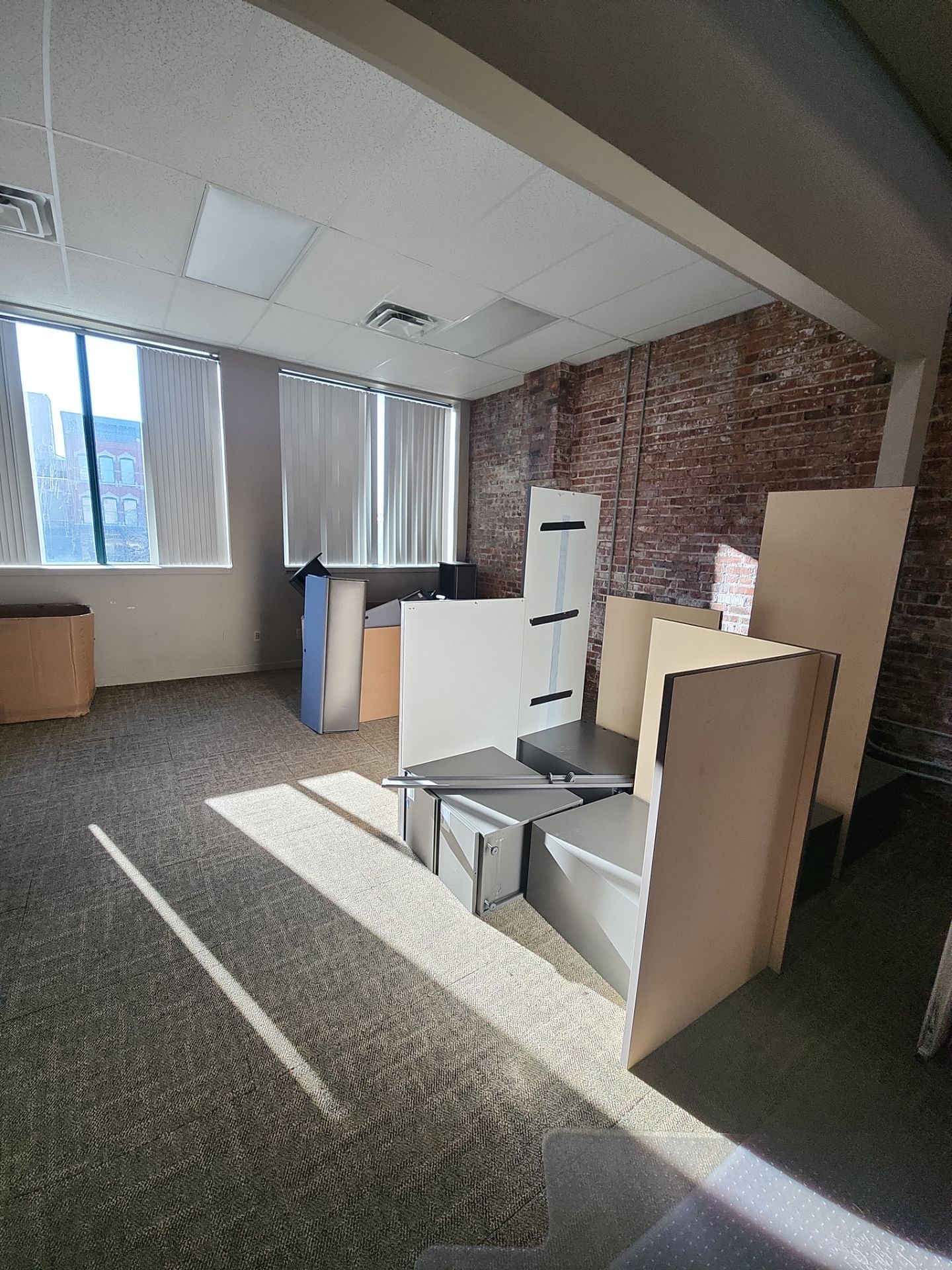 OFFICE CLEAN OUTS OF PEORIA, IL by Lance Property Preservation