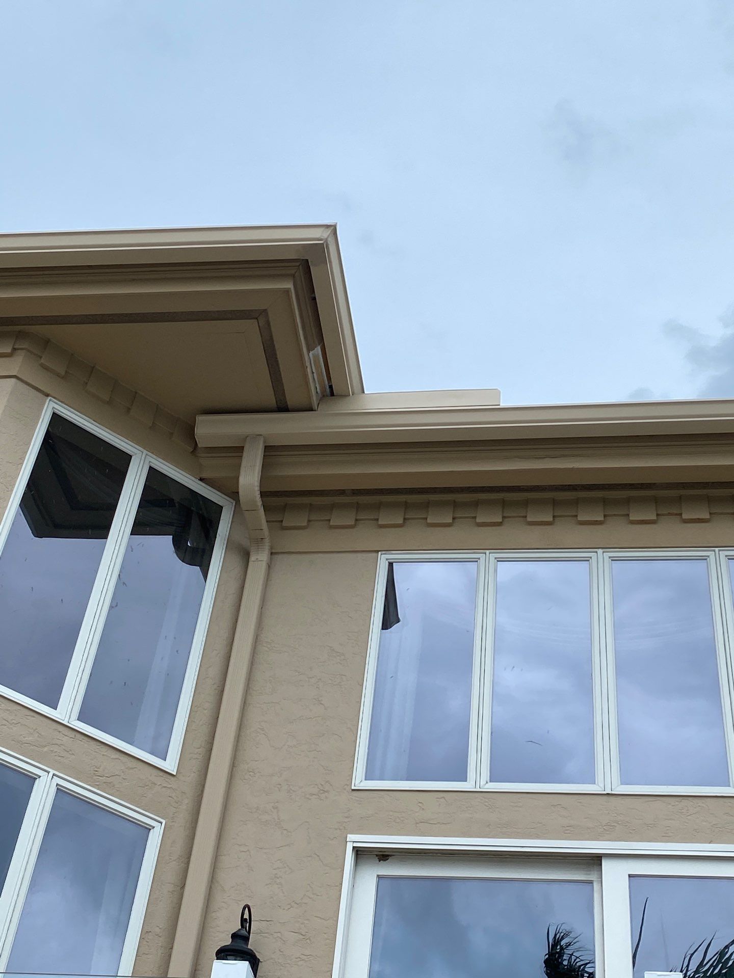 Seamless Gutters in Sarasota FL by Gutter Professors